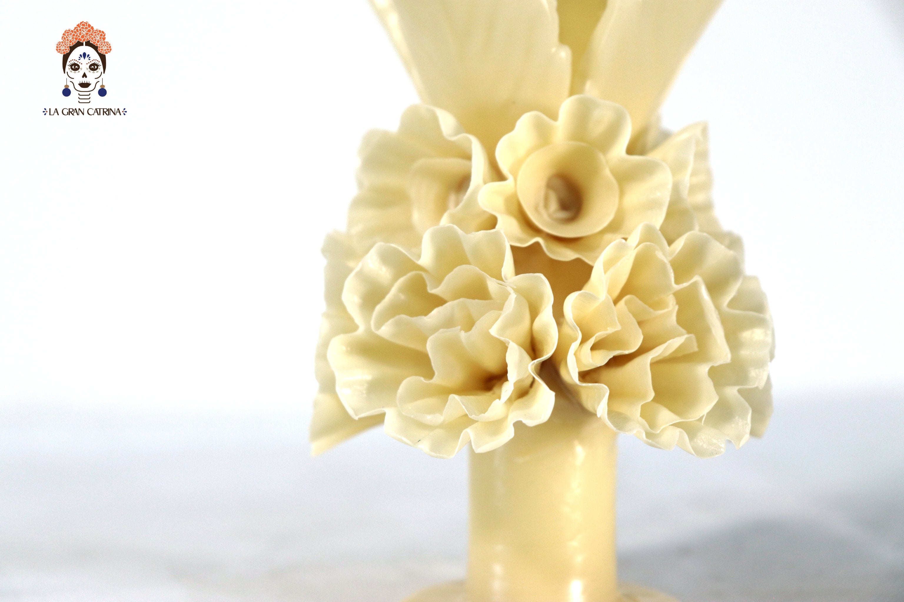 Sculpted Candle - Decorative Flowers Yellow - 11 in. Viviana