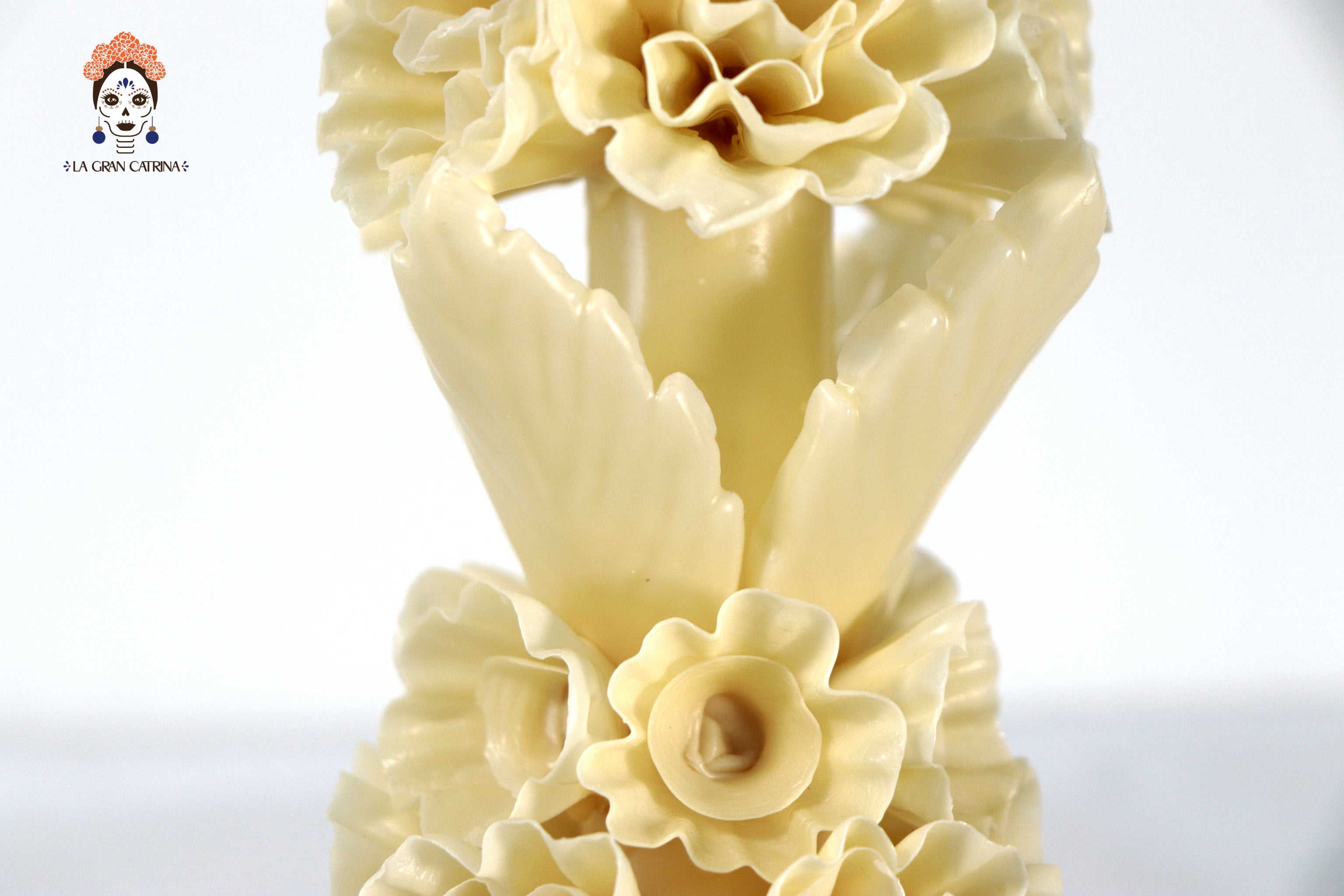 Sculpted Candle - Decorative Flowers Yellow - 11 in. Viviana