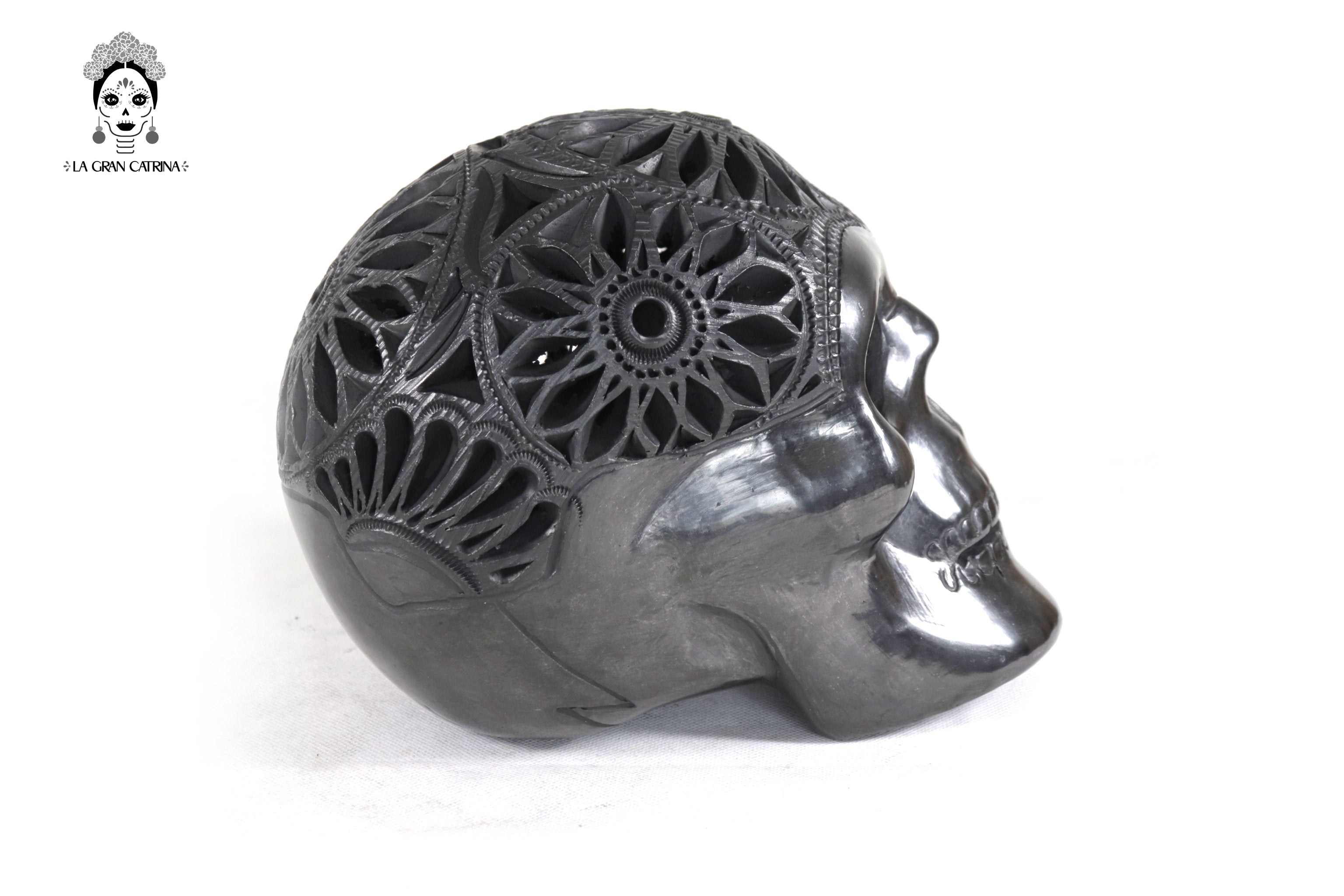 Black Clay Skull 7.1 in. Tere Oax