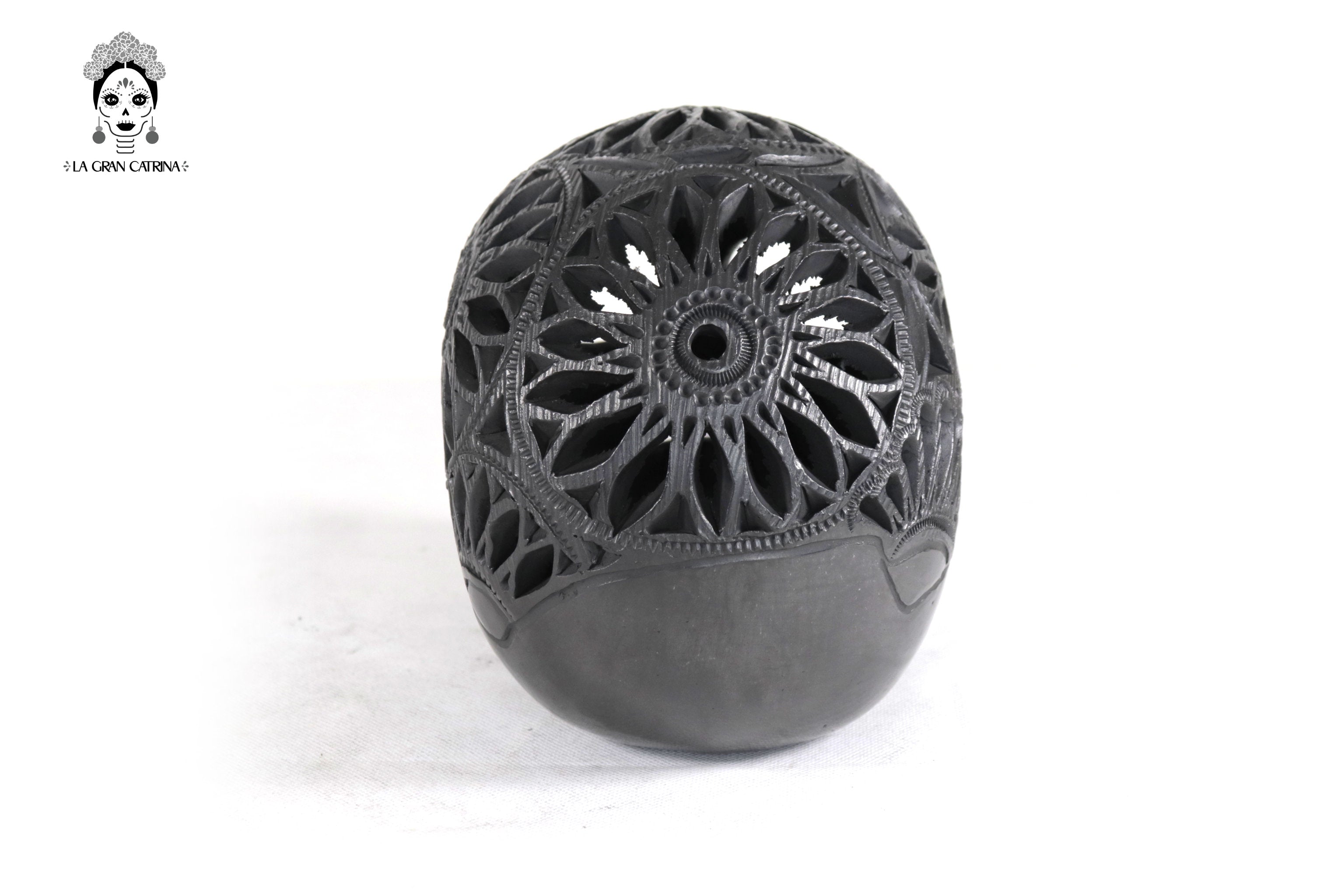 Black Clay Skull 7.1 in. Tere Oax