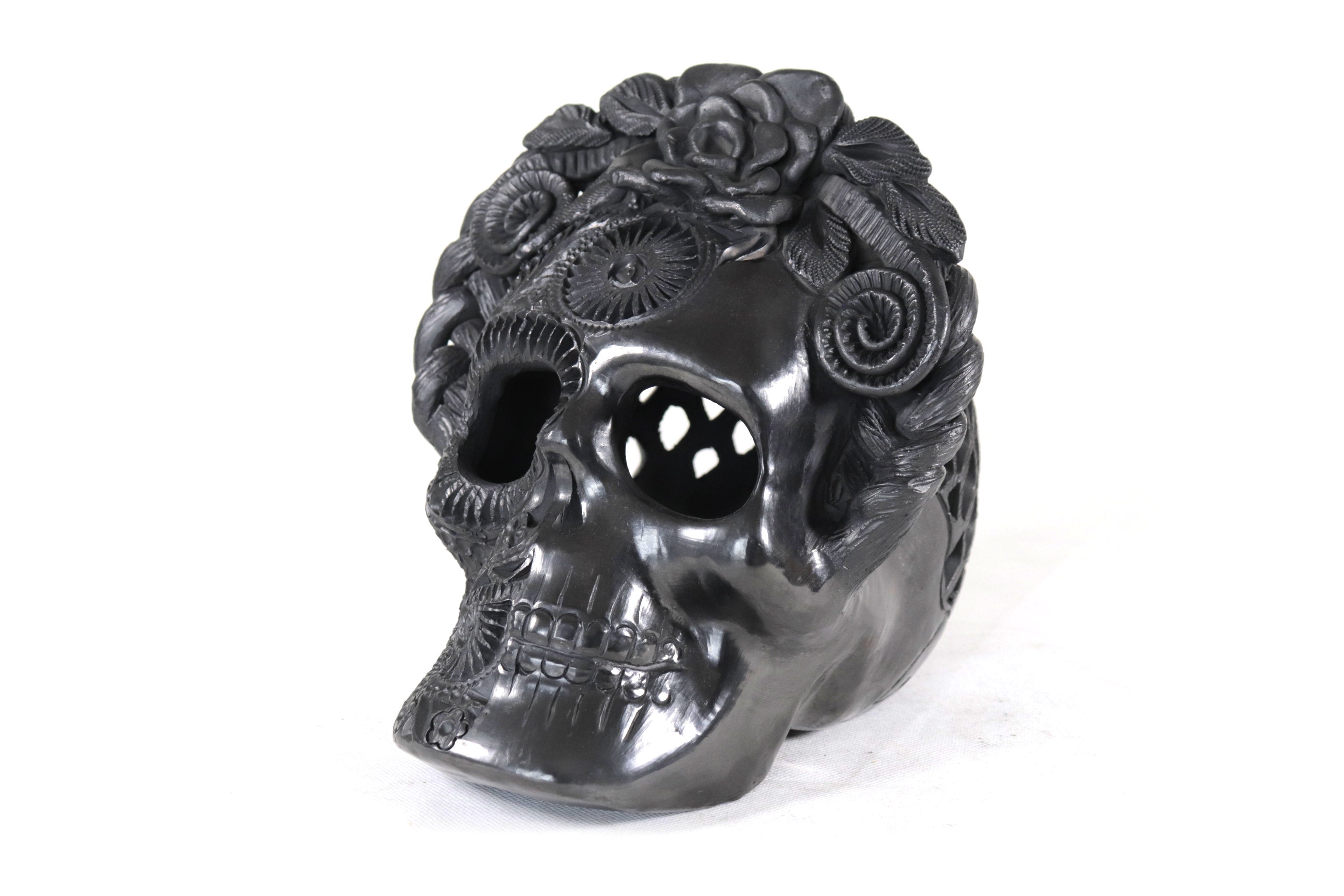 Black Clay Skull with Flowers 7.9 in. Tere Oax