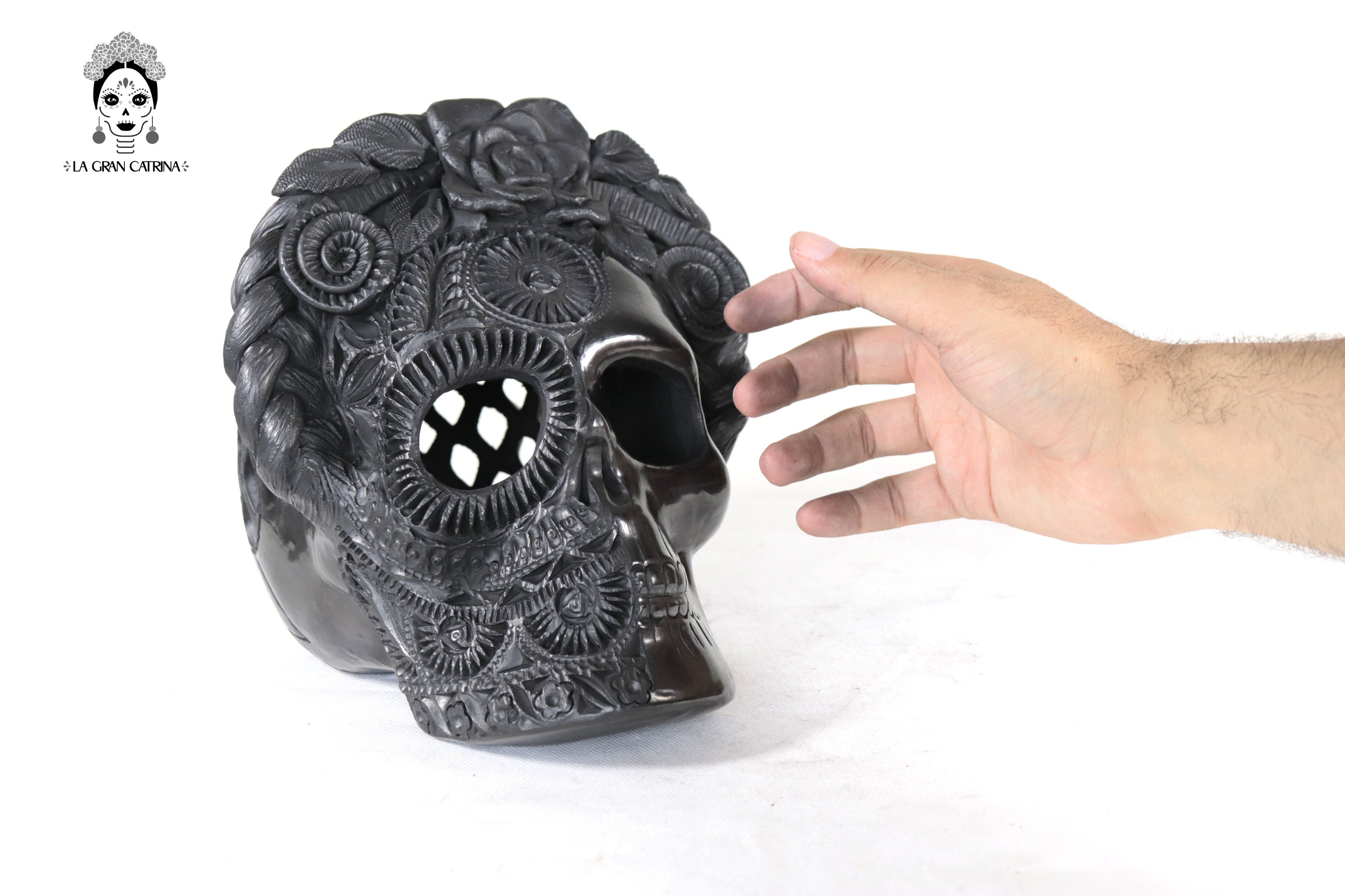 Black Clay Skull with Flowers 7.9 in. Tere Oax