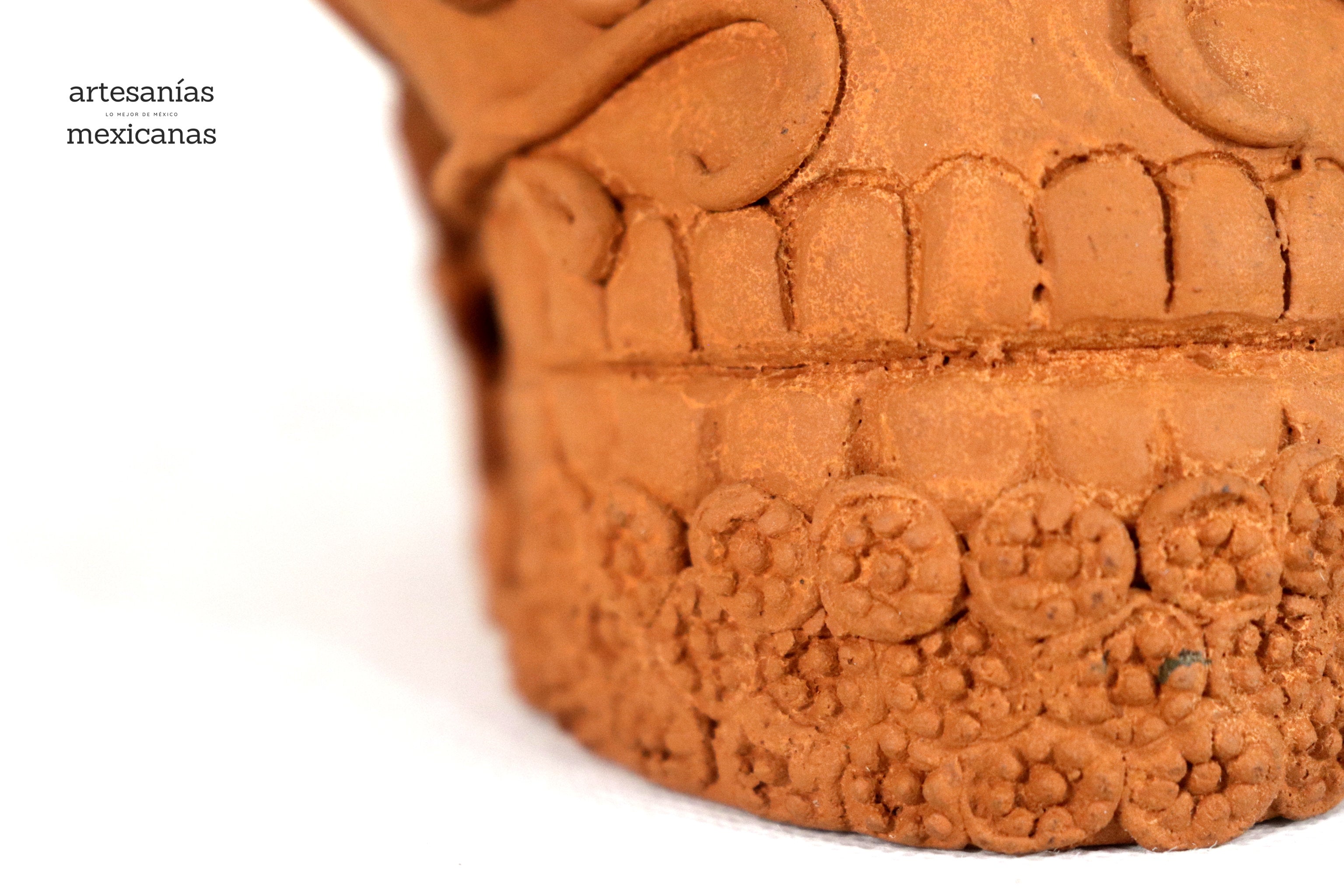 Planter Skull Natural Clay with Flowers Relieve - 6.2 in. Brenda Capula