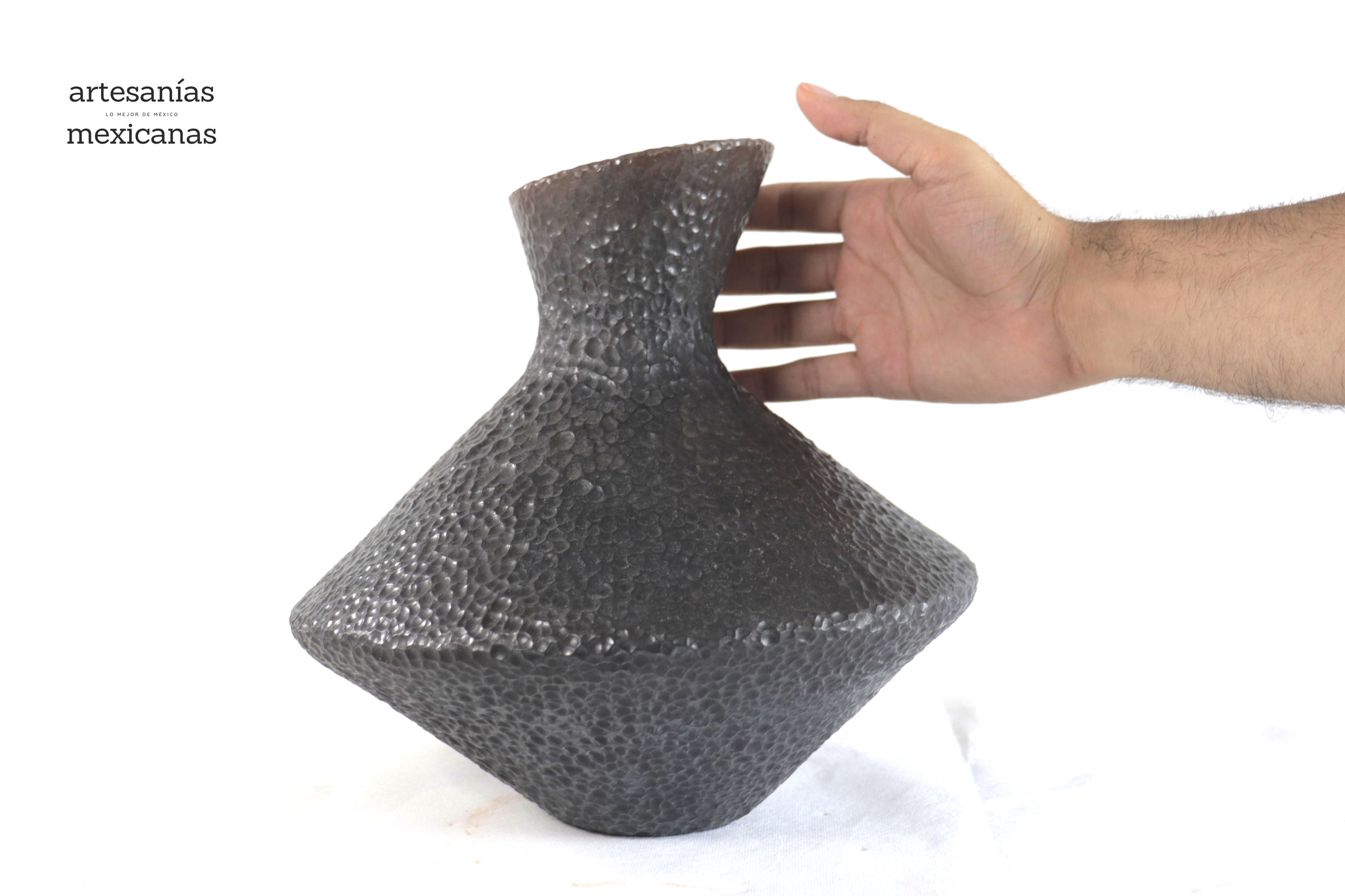 Vase moderno Clay martillado black - 10 in. Trejo