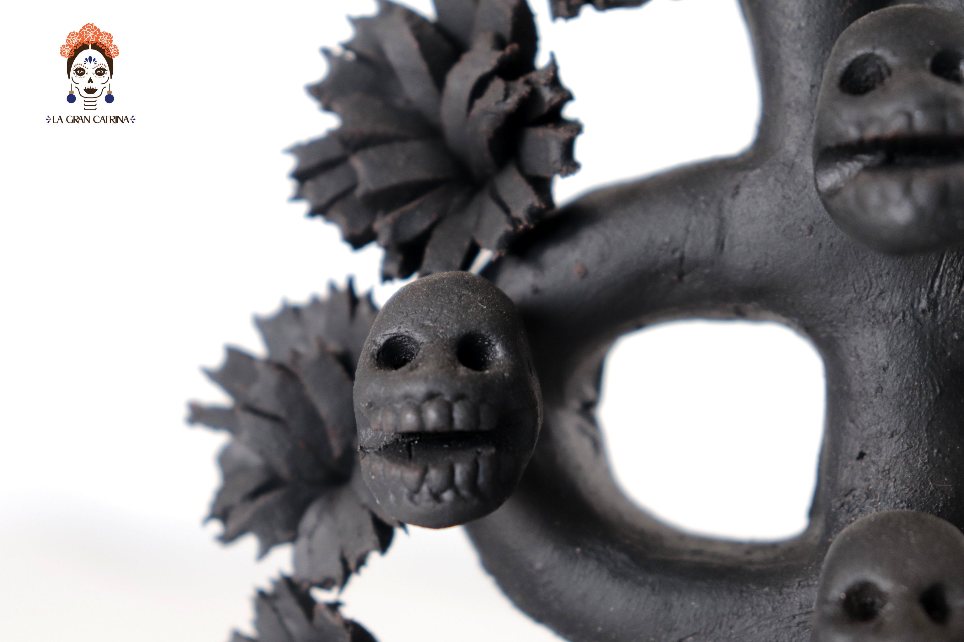 Tree of Life - Black - 10.6 in. Lizbeth Cruces