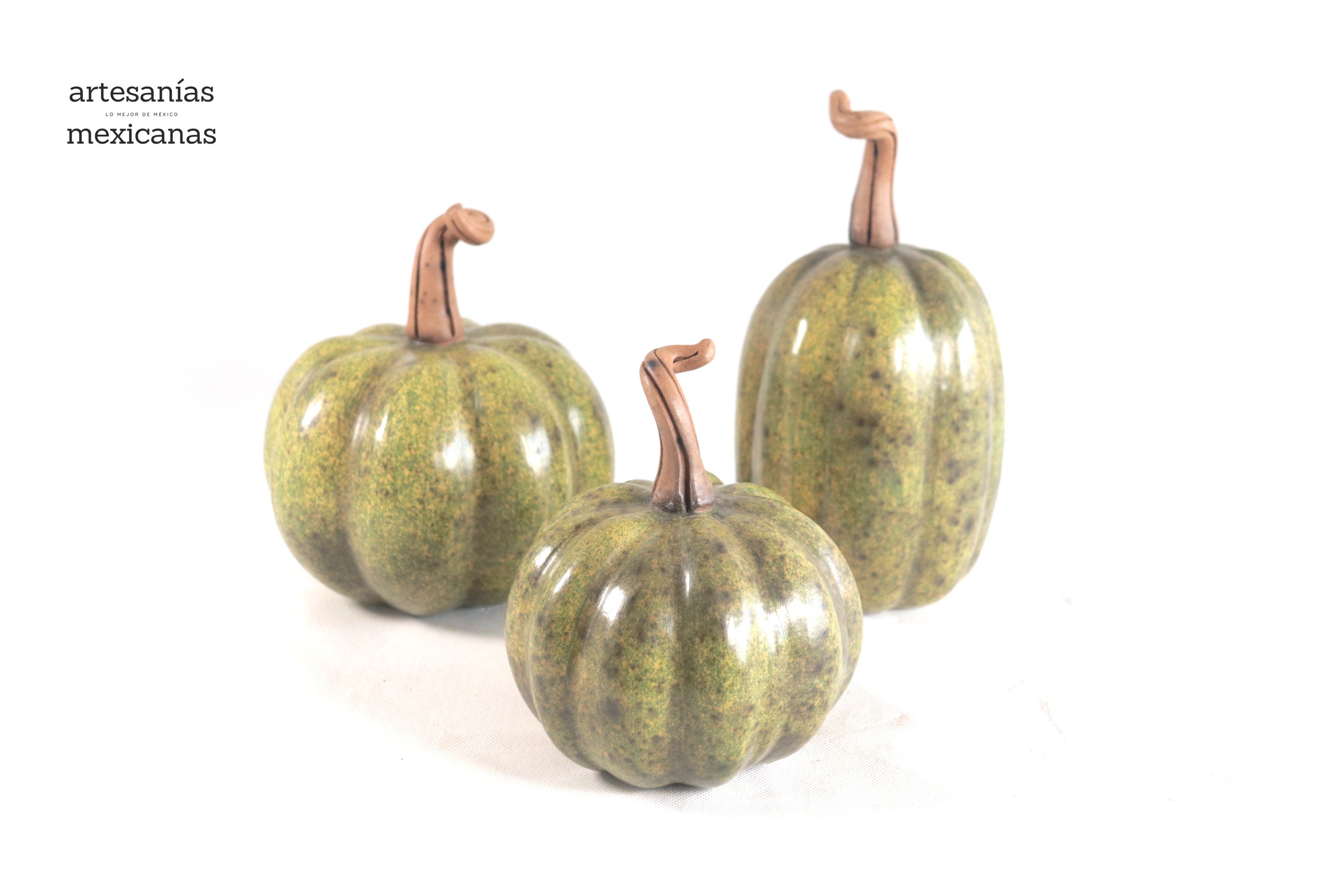 Set of 3 Pumpkins green ll Trejo