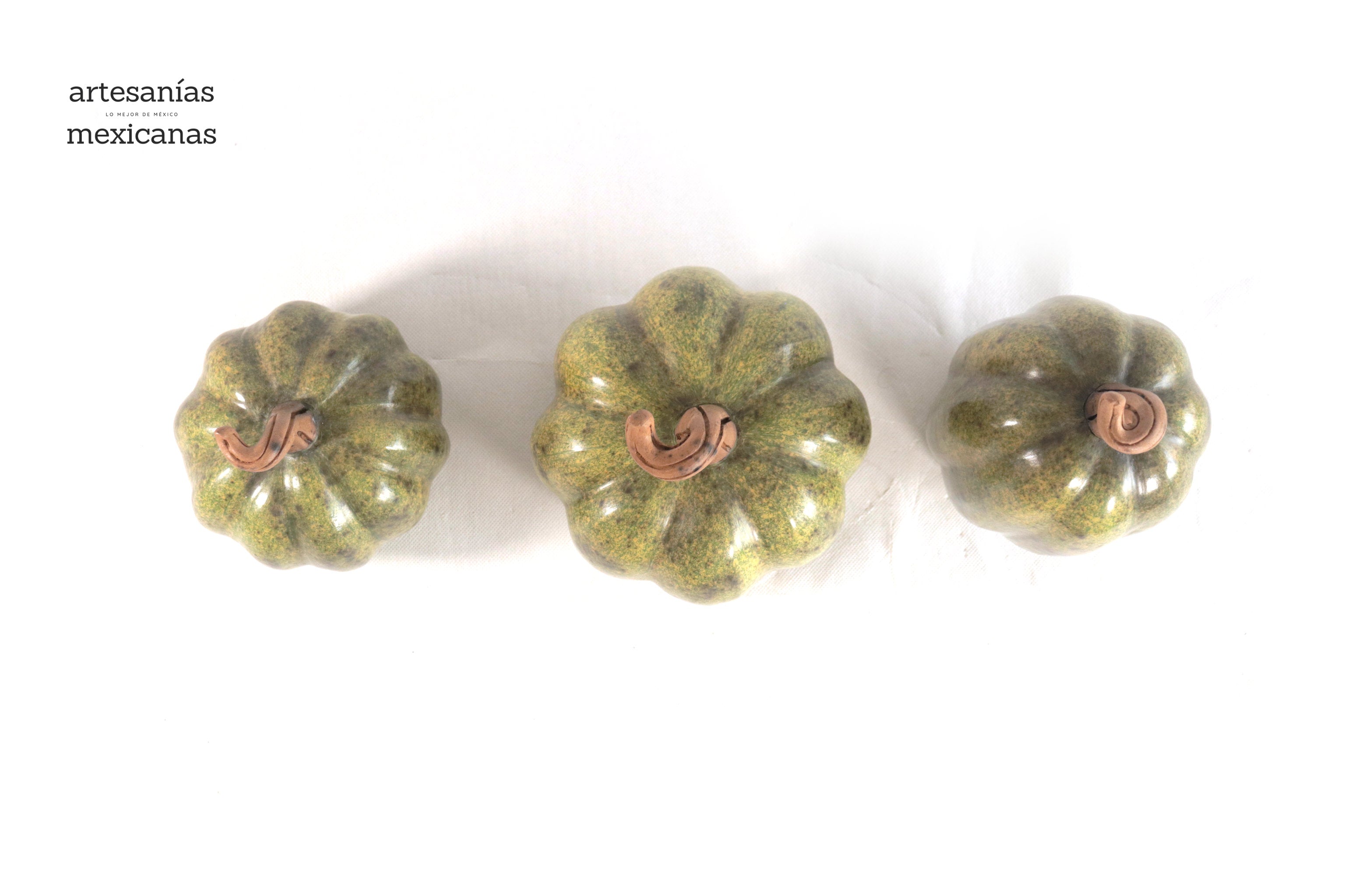 Set of 3 Pumpkins green ll Trejo
