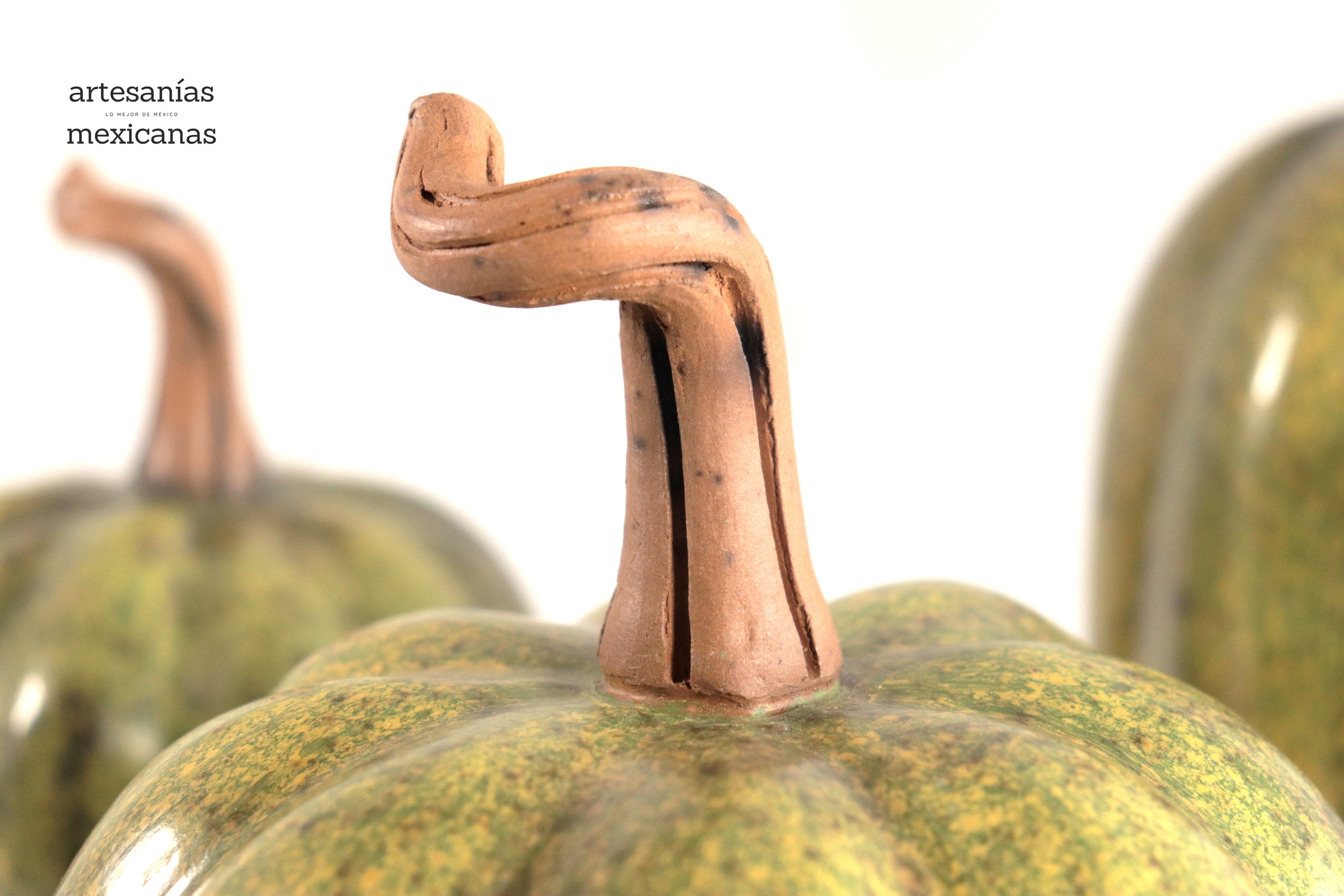 Set of 3 Pumpkins green ll Trejo