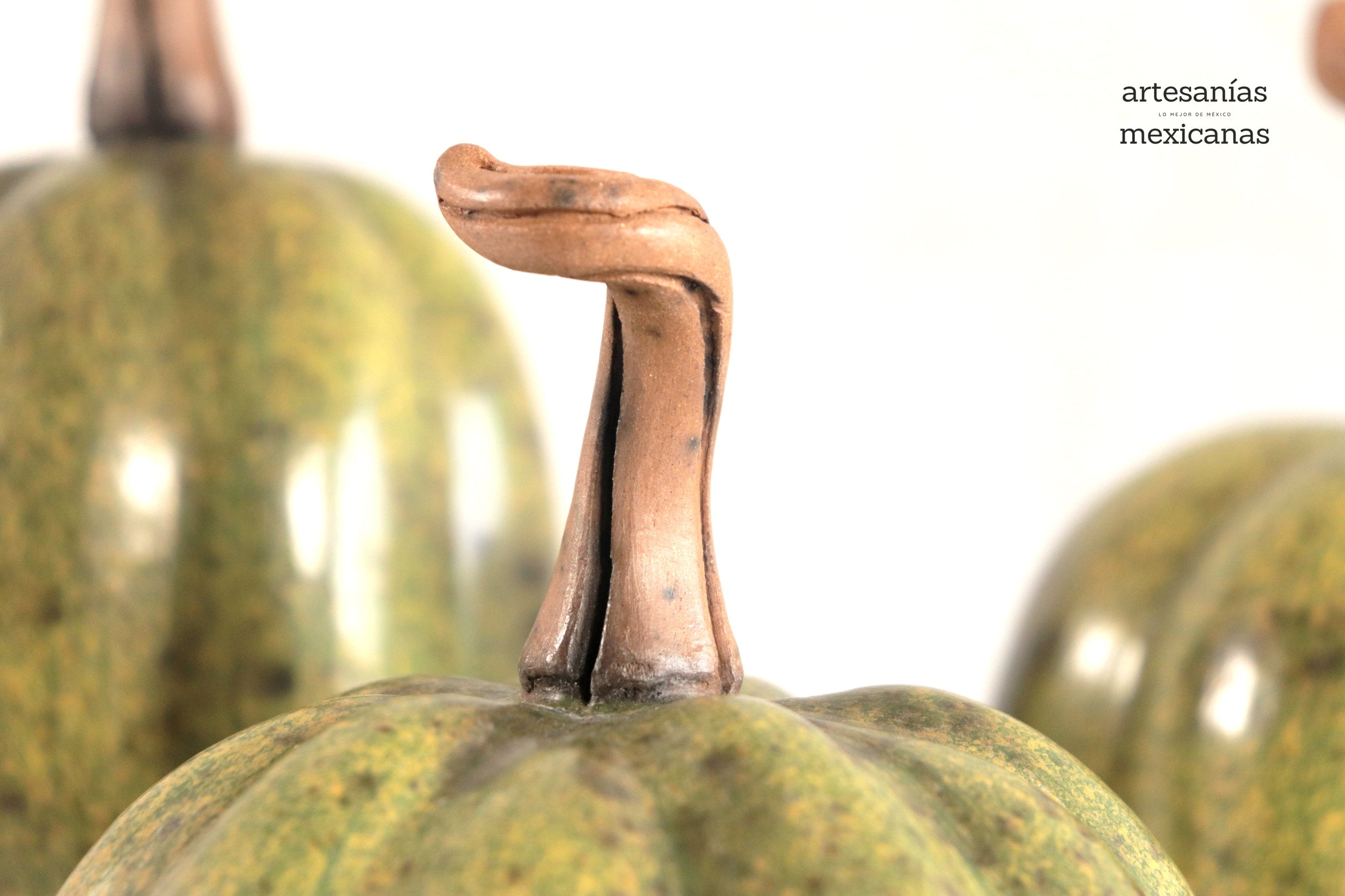 Set of 3 Pumpkins green ll Trejo