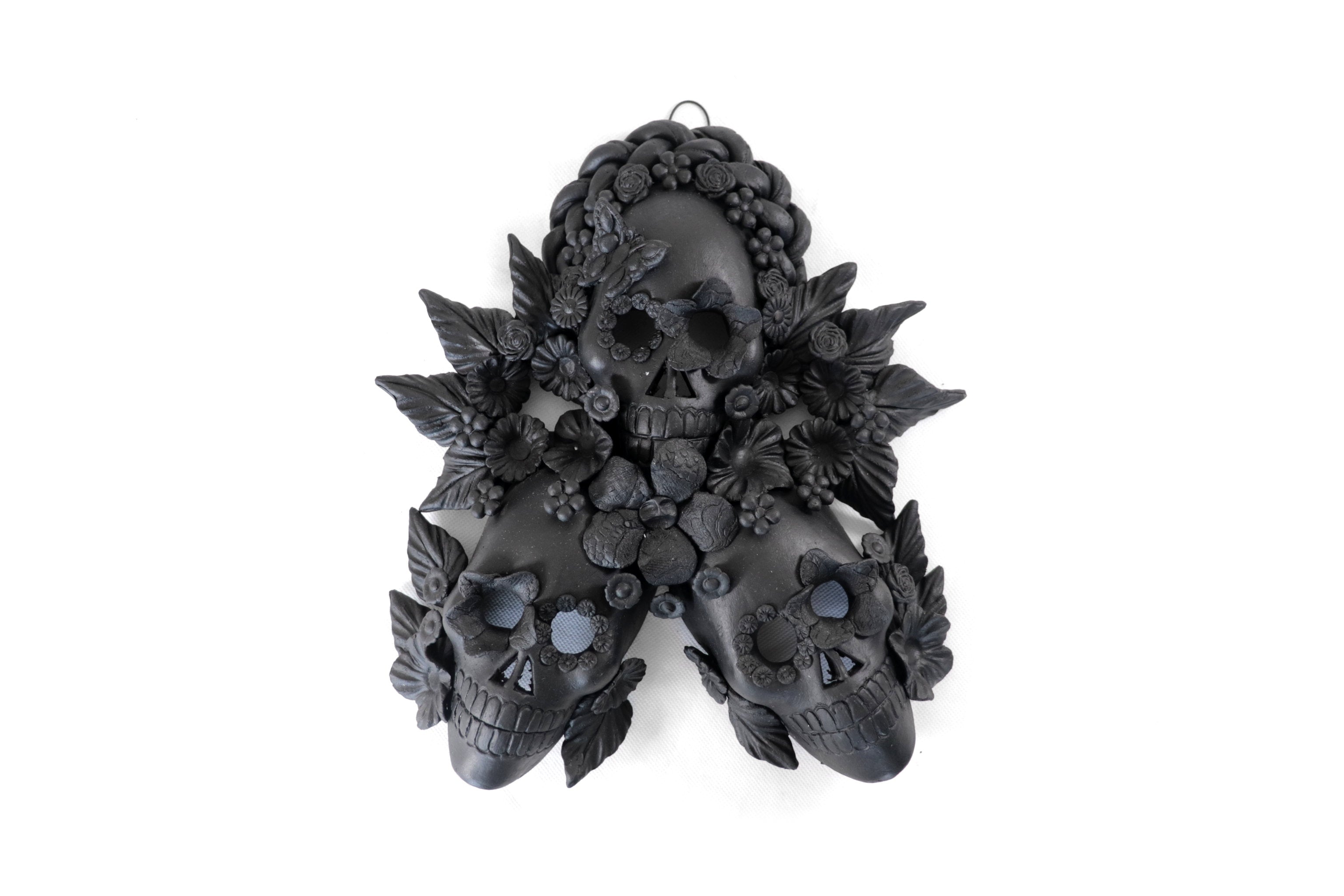 Skulls Blacks with Flowers - 9.4 in. Brenda Capula