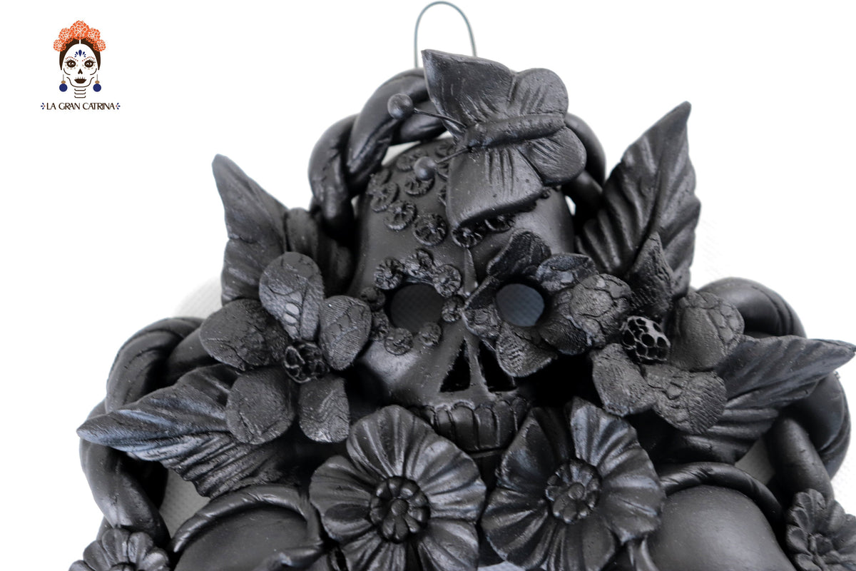 Skulls Blacks with Flowers II - 7.8 in. Brenda Capula