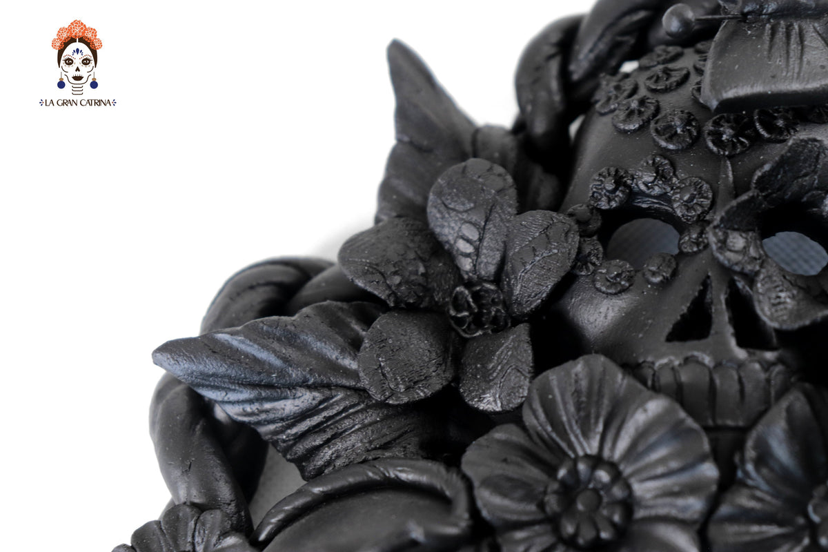 Skulls Blacks with Flowers II - 7.8 in. Brenda Capula