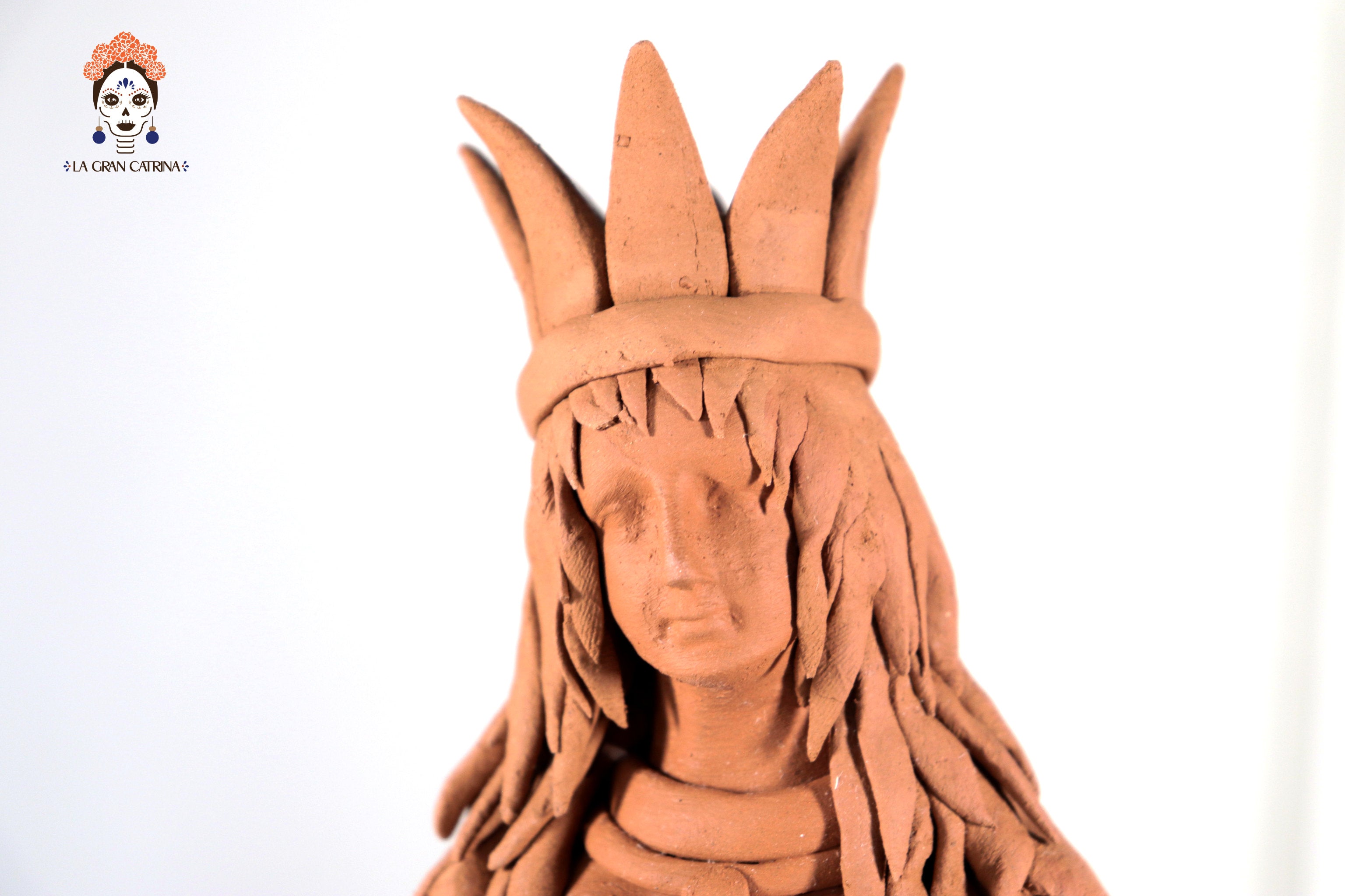 La Tlanchana of natural clay - 11.8 in. Cecilio