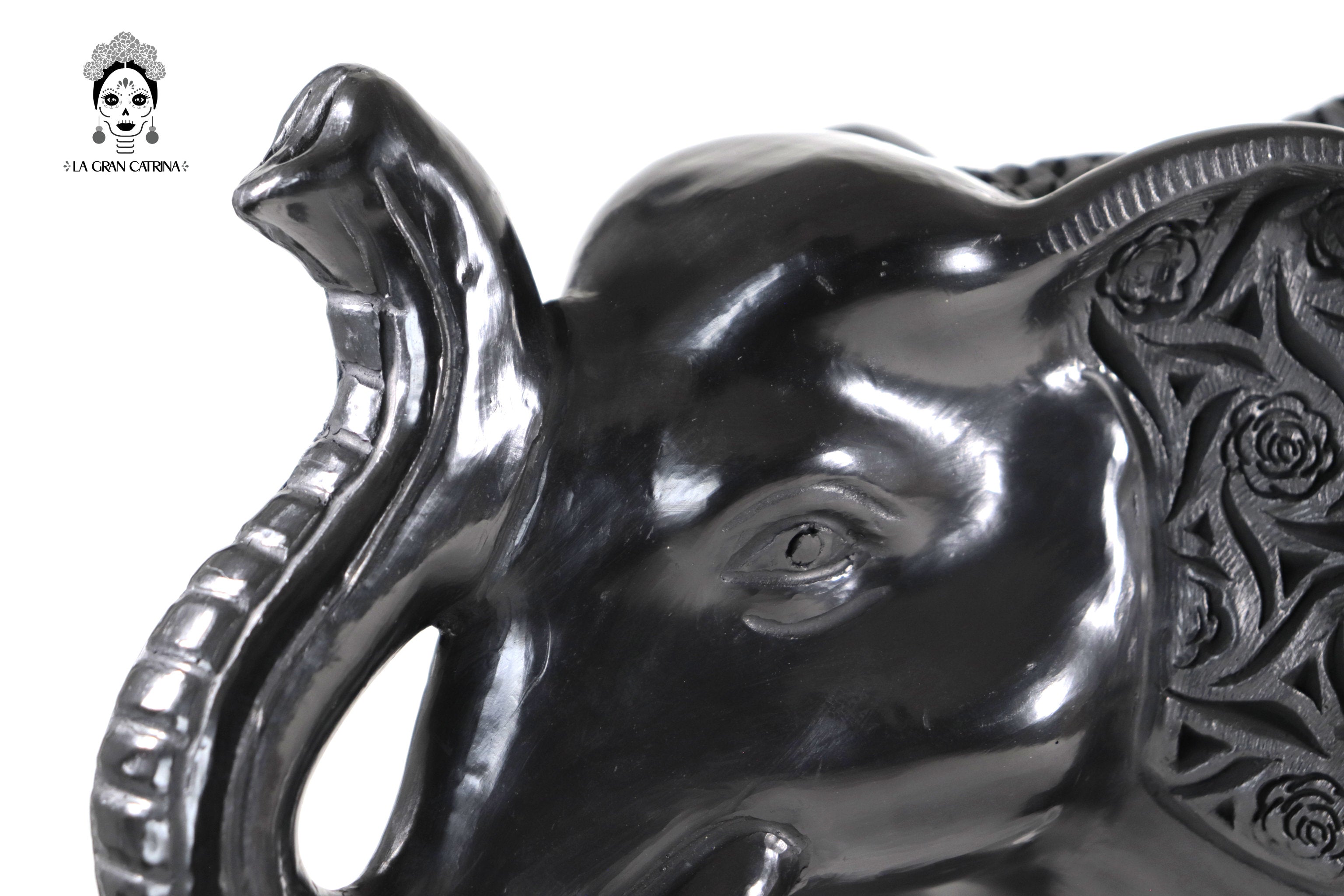 Elefante of Black Clay - 15.7 in. Tere Oax