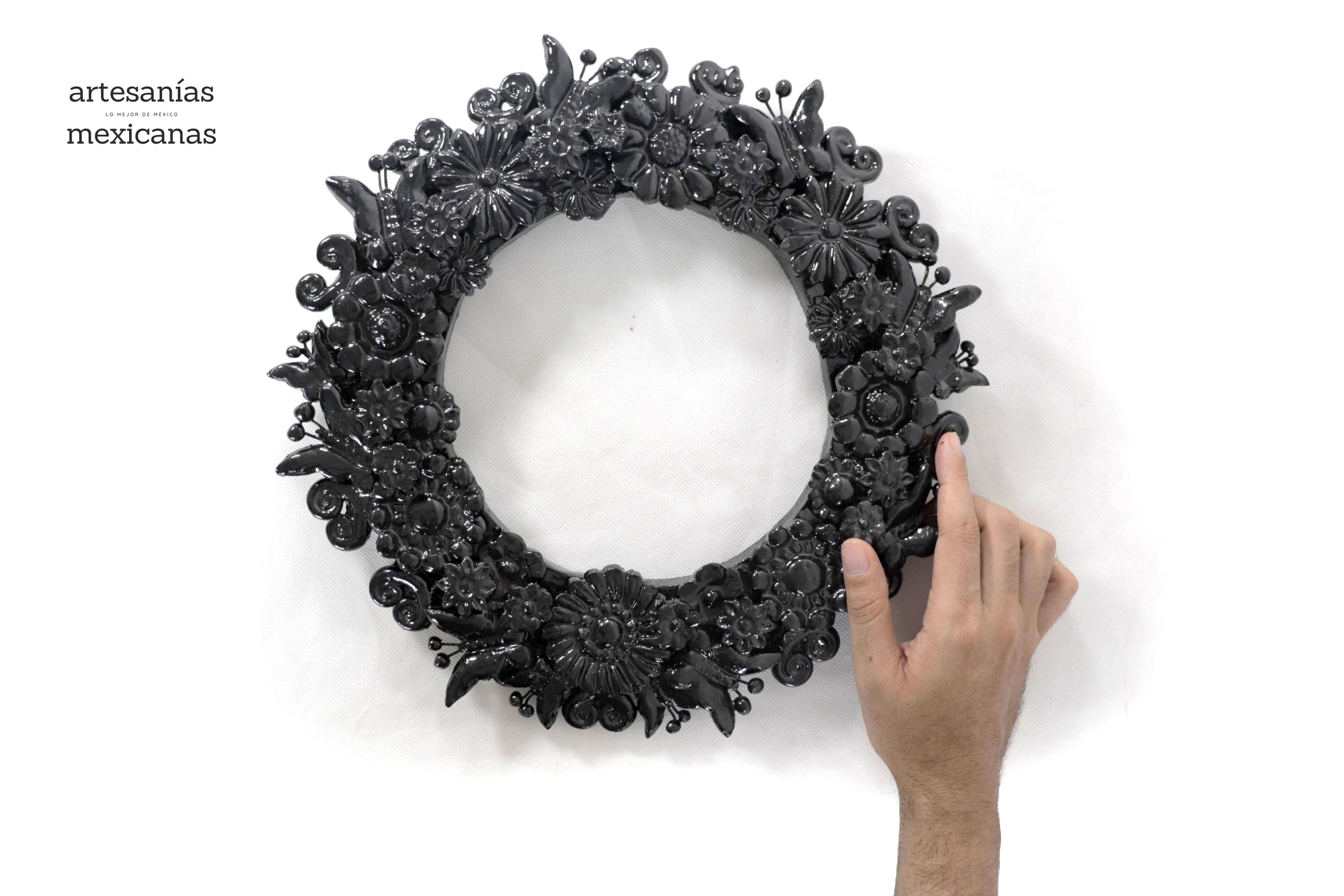 Crown black - Glazed Clay - 13 in. Tereri