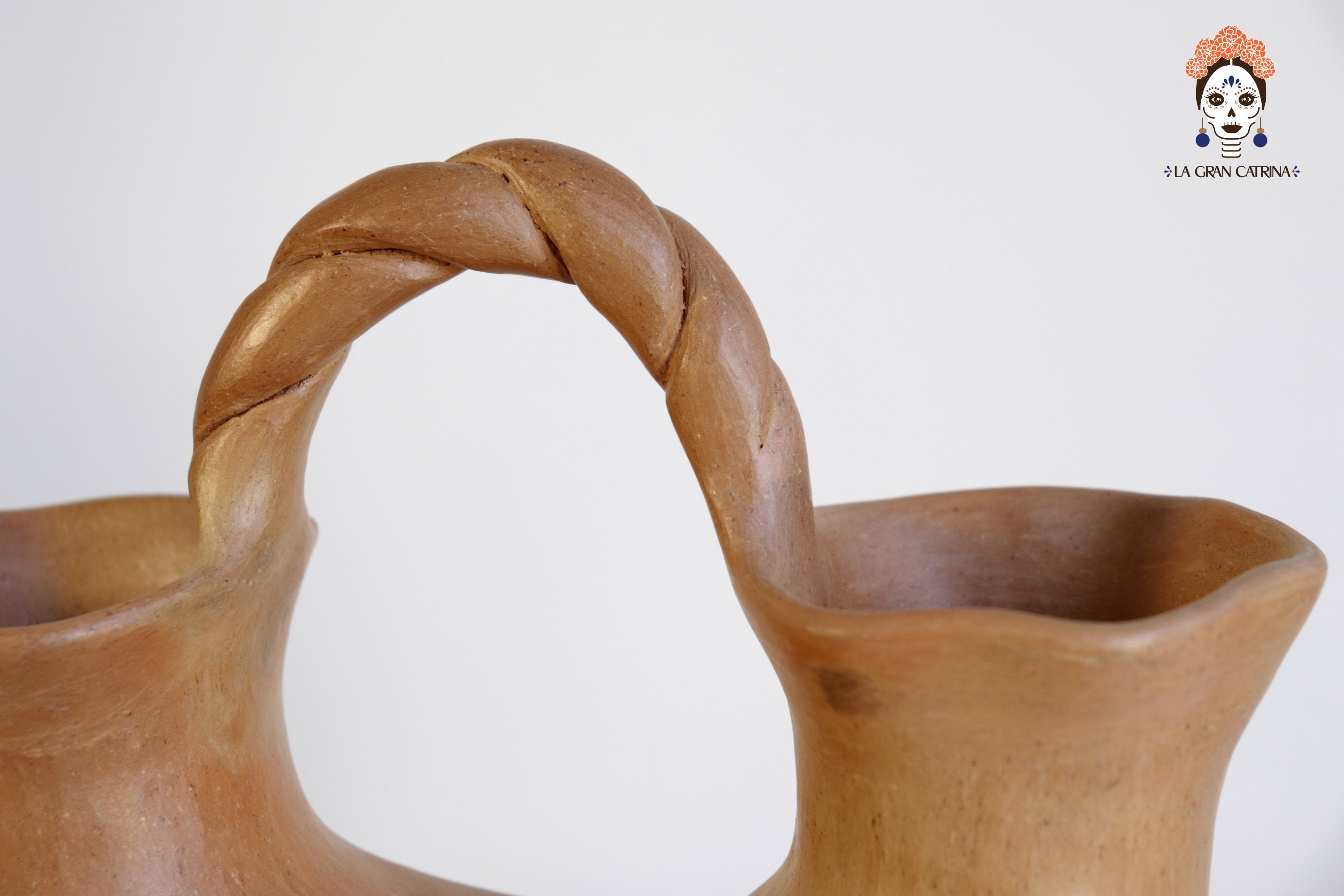 Vessel Ancestral Mixe with 2 openings opossum-tail handle - 12.2 in. Silvia Mixe