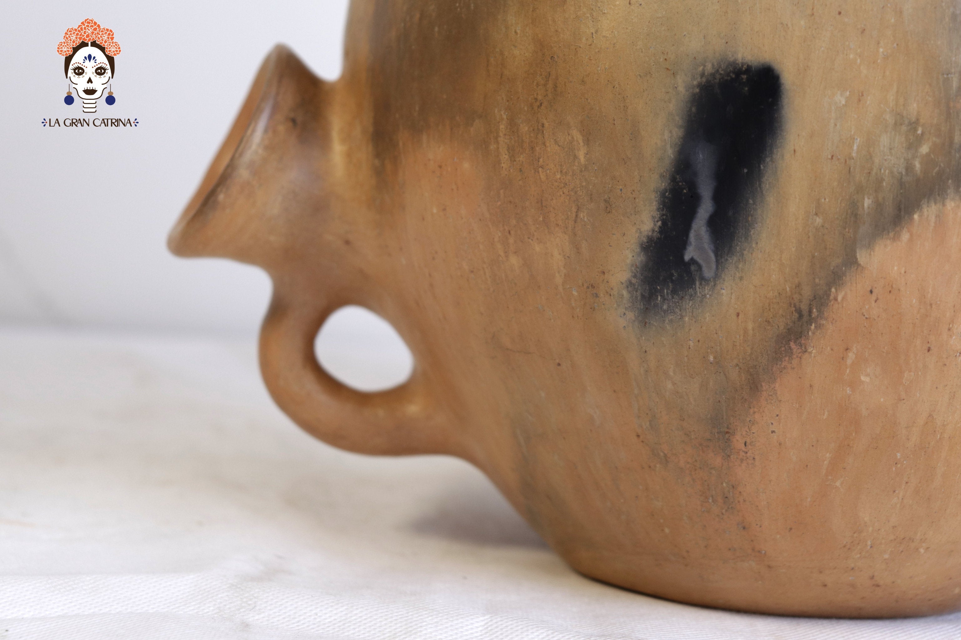 Vessel Ancestral Mixe with 7 openings - 11.8 in. Silvia Mixe