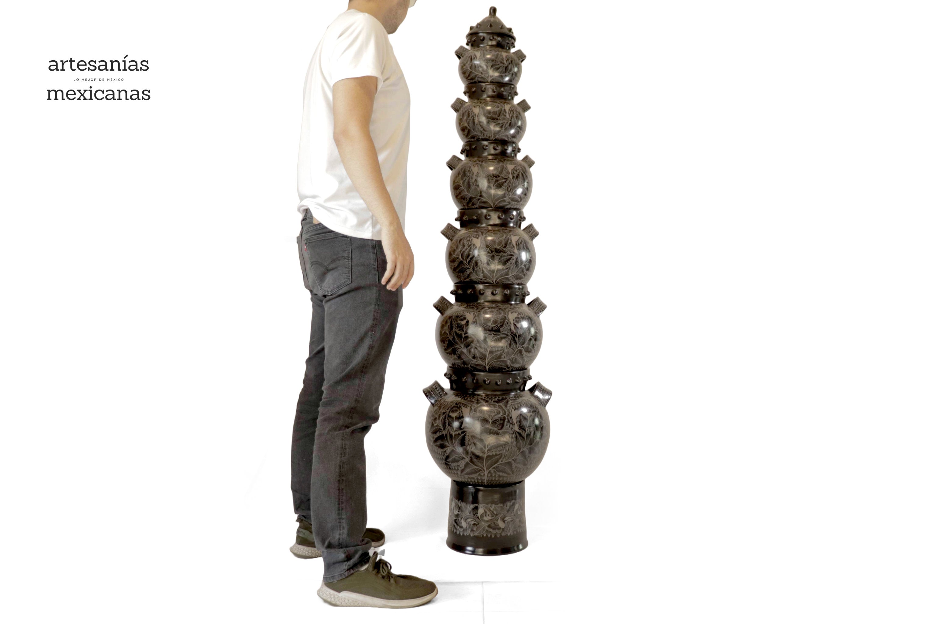 Torre of Pots - Cerámica handcrafted of Huancito - 67.5 in. Huancito