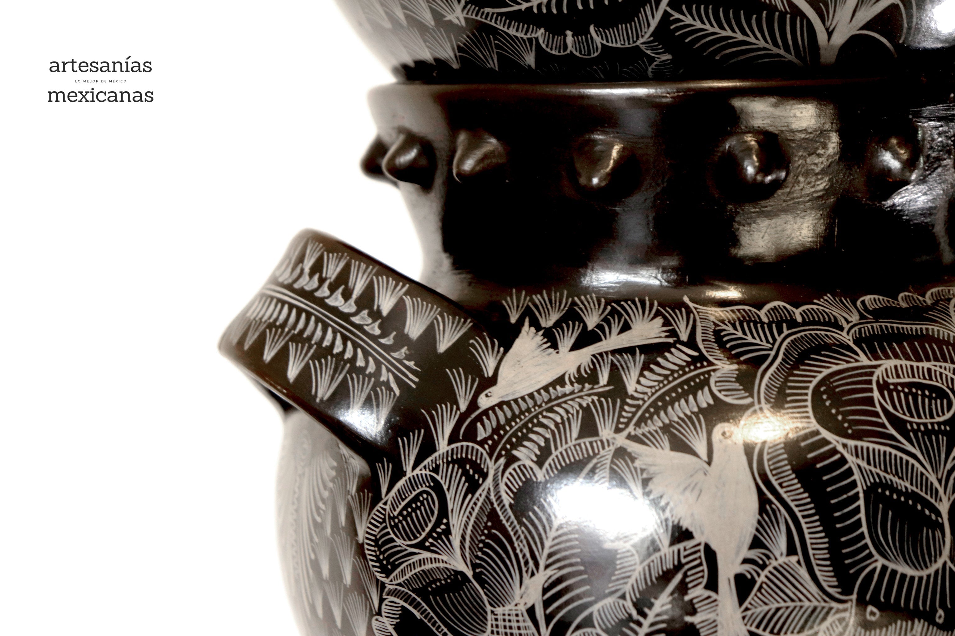 Torre of Pots - Cerámica handcrafted of Huancito - 67.5 in. Huancito