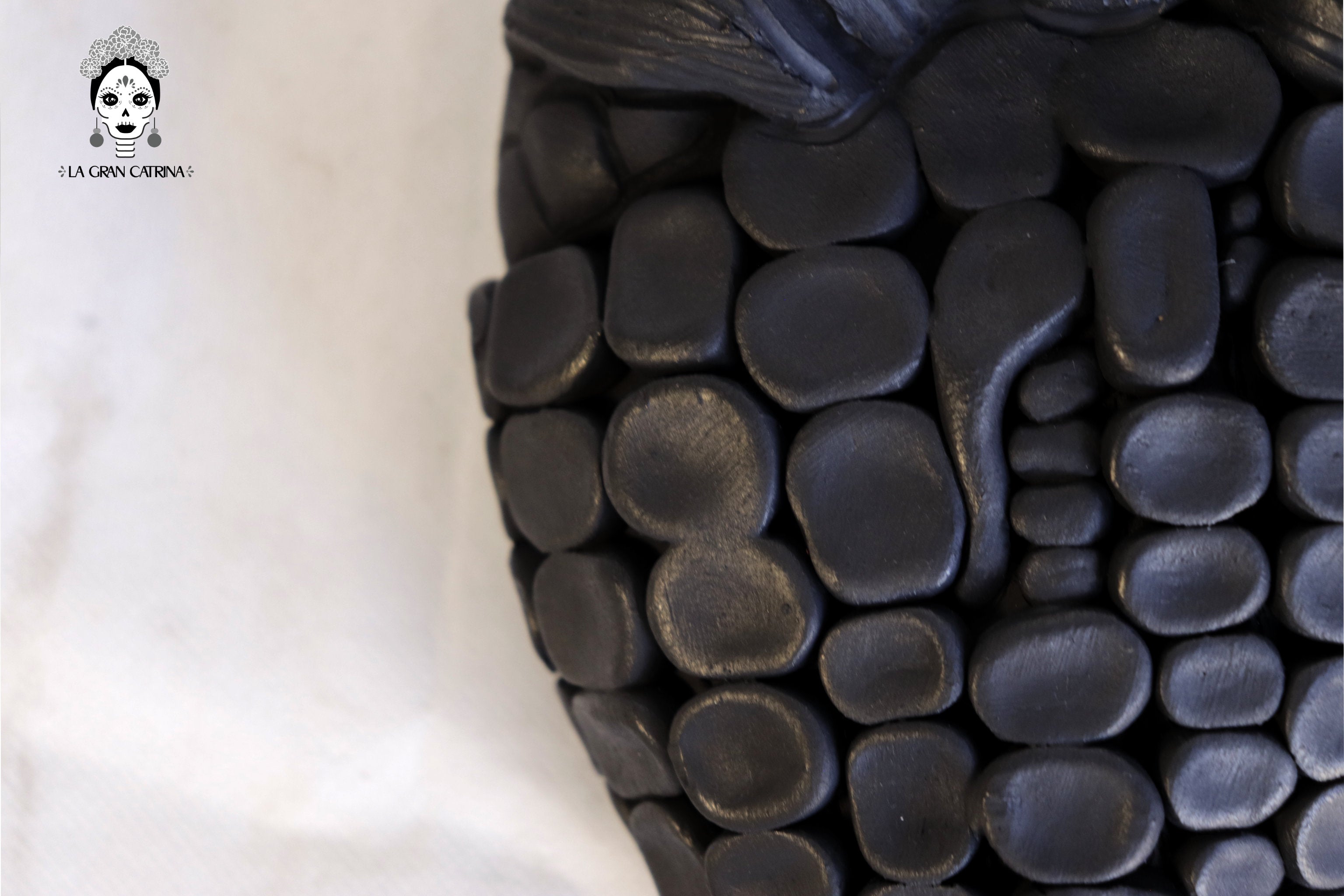 Corn Heart Matte - San Bartolo Black Clay 7.8 in. Tierra Lumbre
