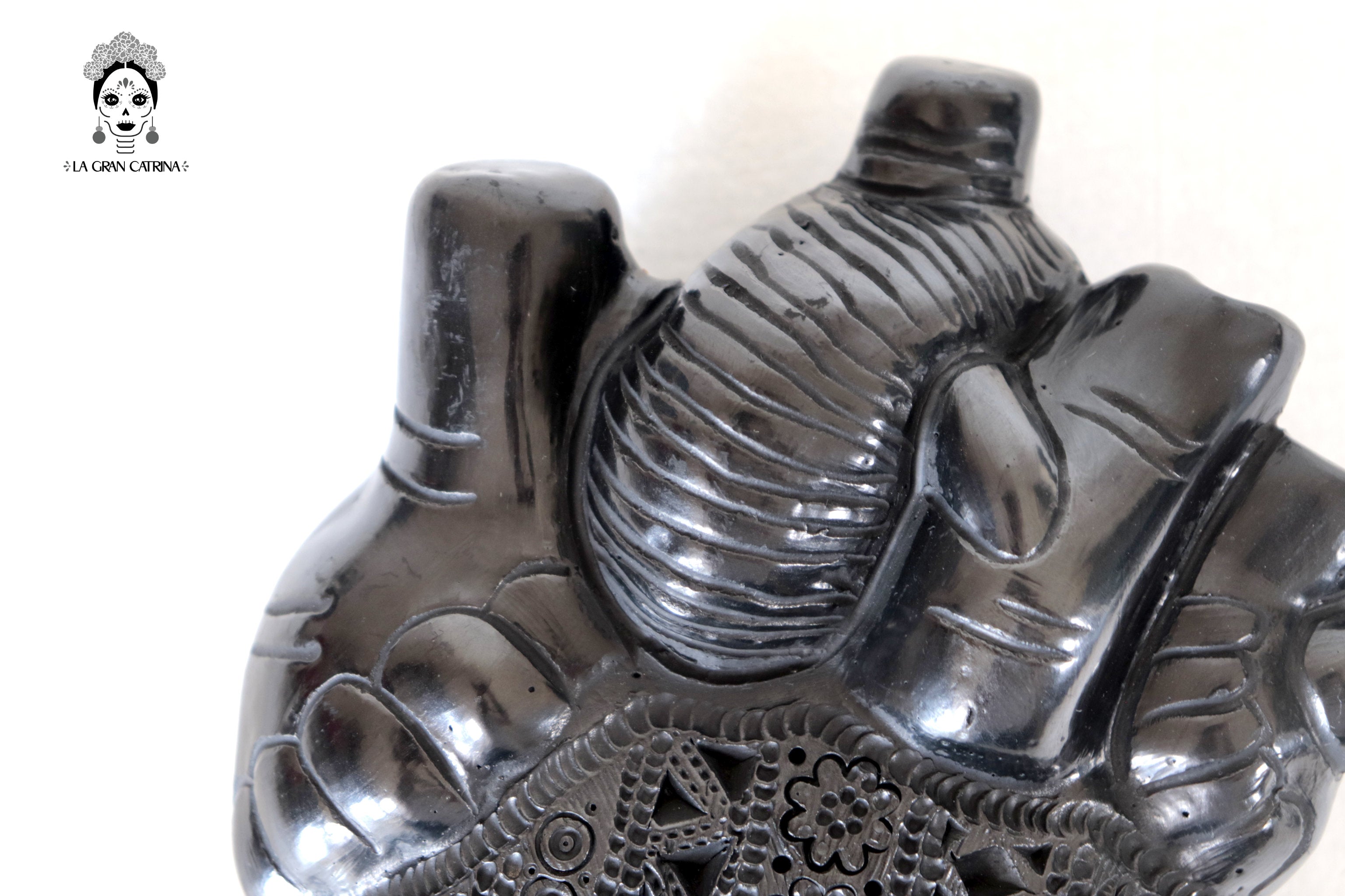 Corn Heart Model 3 - San Bartolo Black Clay 7.8 in. - in. Production Tierra Lumbre