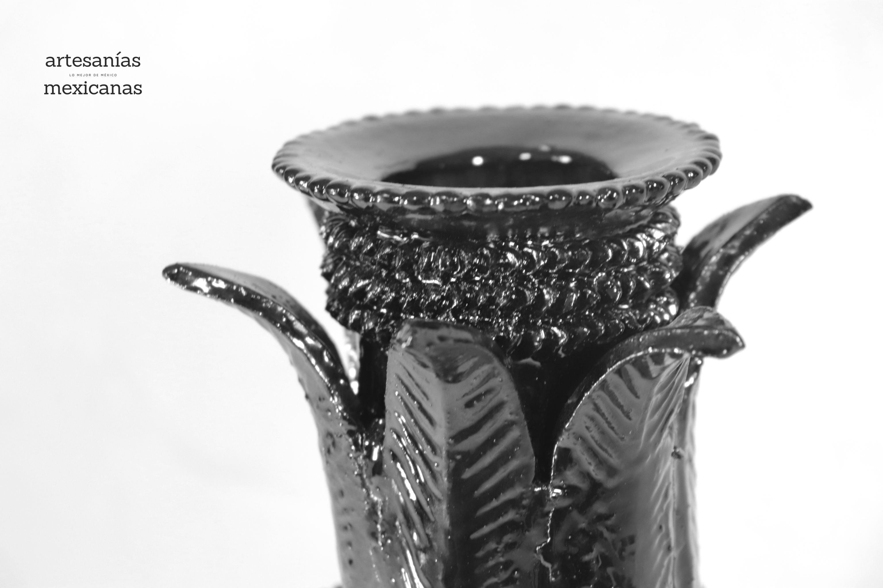 Set of 3 Candleholders Black with leaves - Glazed Clay Juan Gtz