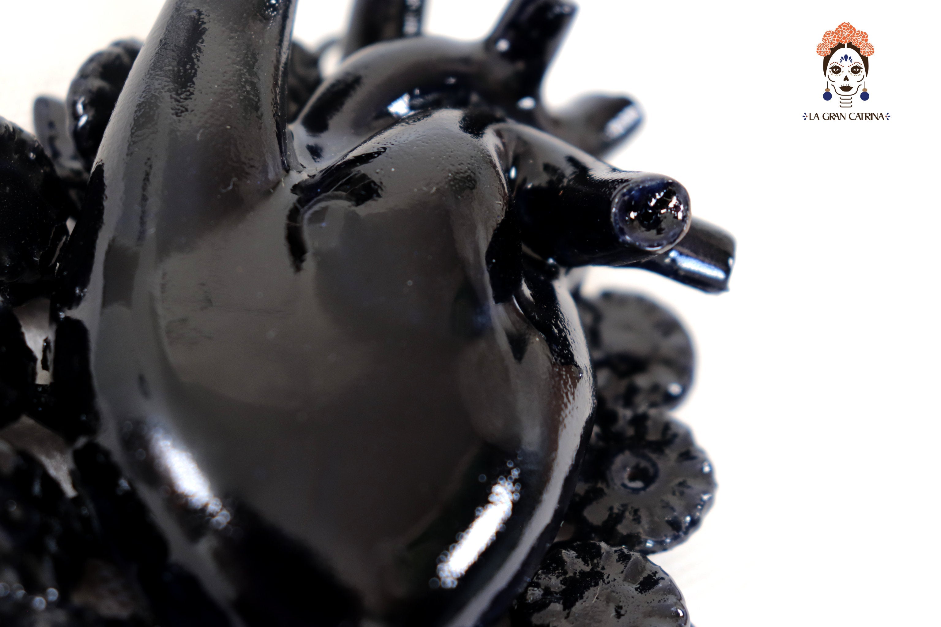 Heart Black Wall small - Glazed Clay - 4.1 in. Tiru