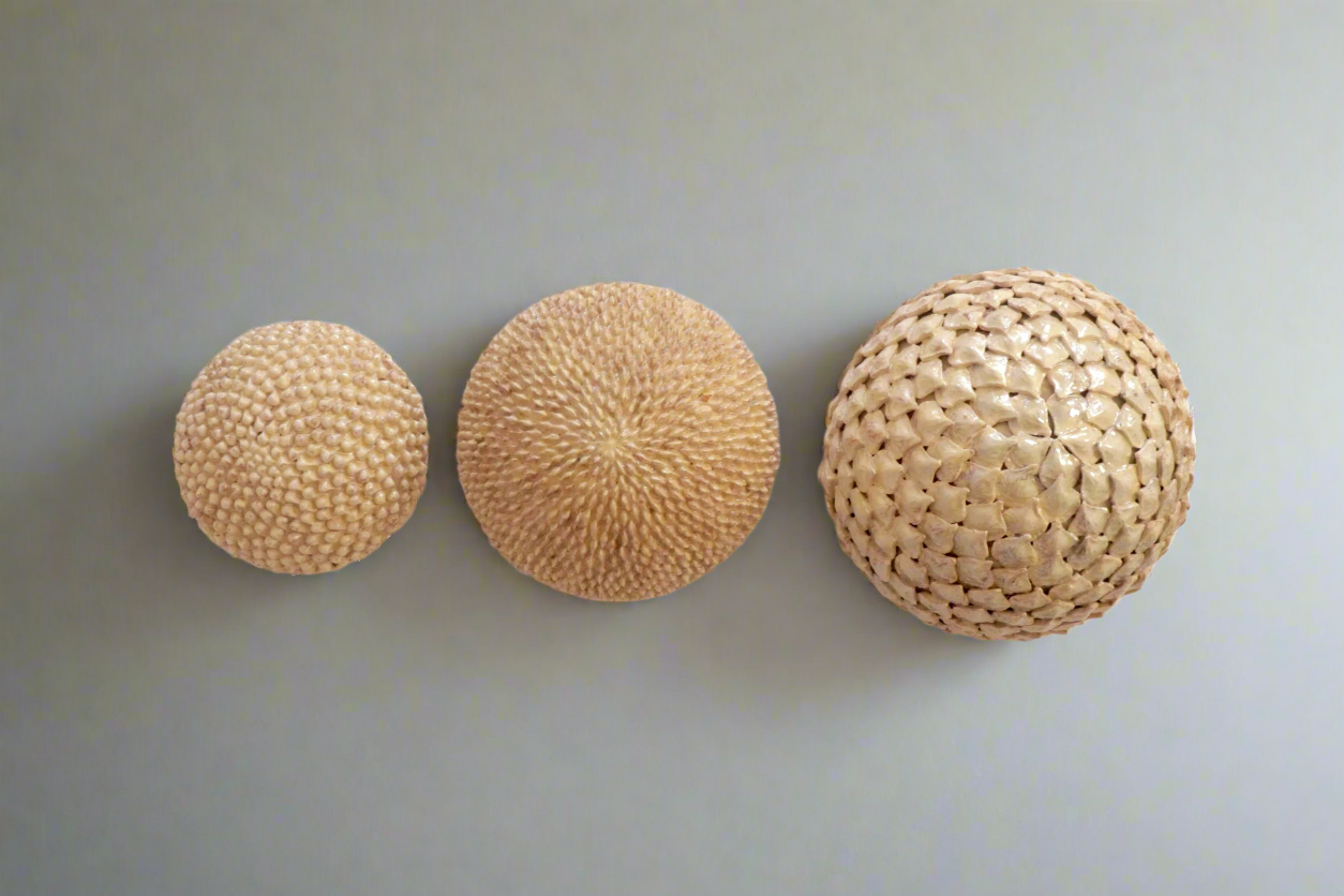 Spheres vidriadas beige Wall Aristeo Gtz