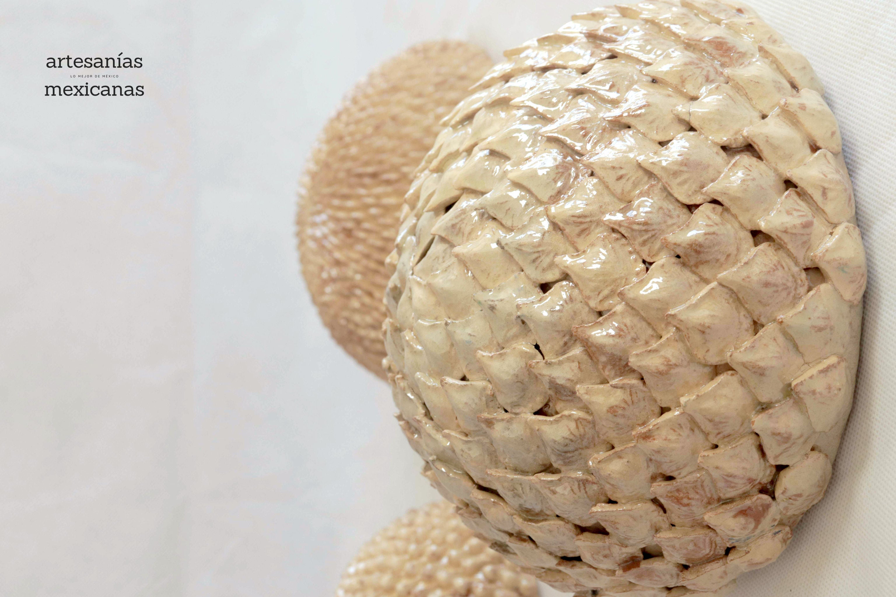 Spheres vidriadas beige Wall Aristeo Gtz