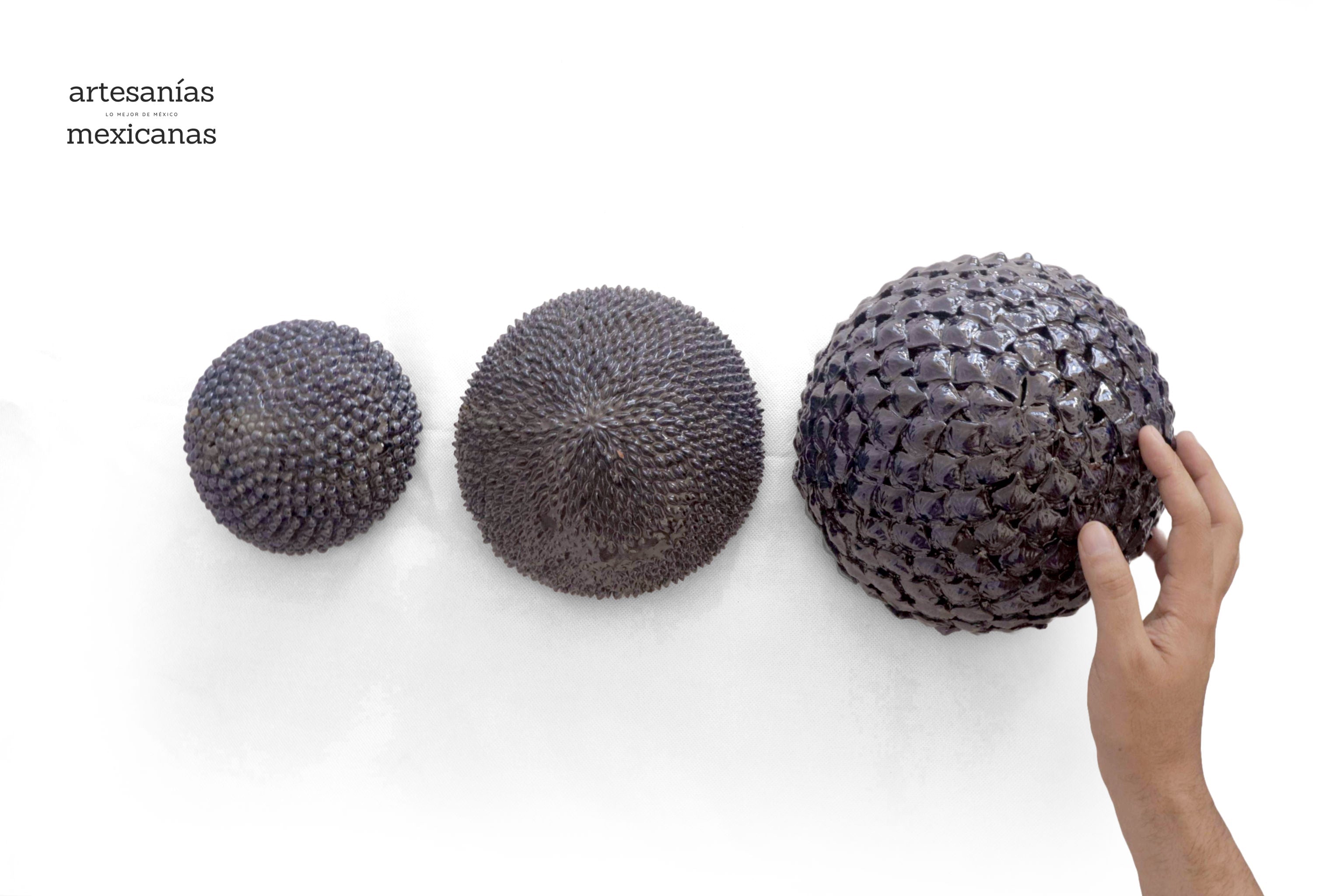 Spheres vidriadas Blue Wall - in. Production Aristeo Gtz