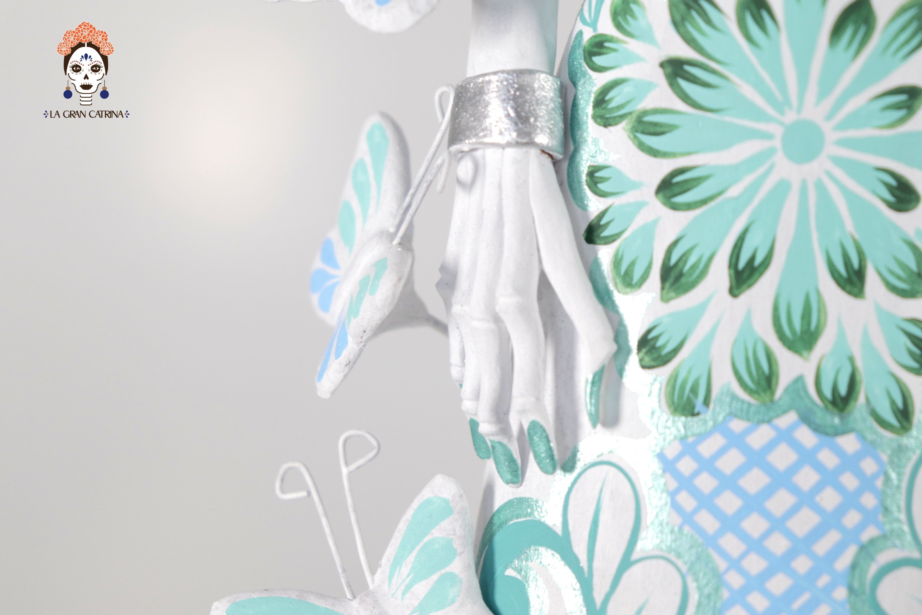 Catrinas hermana white with Turquoise - 20 in. Adan