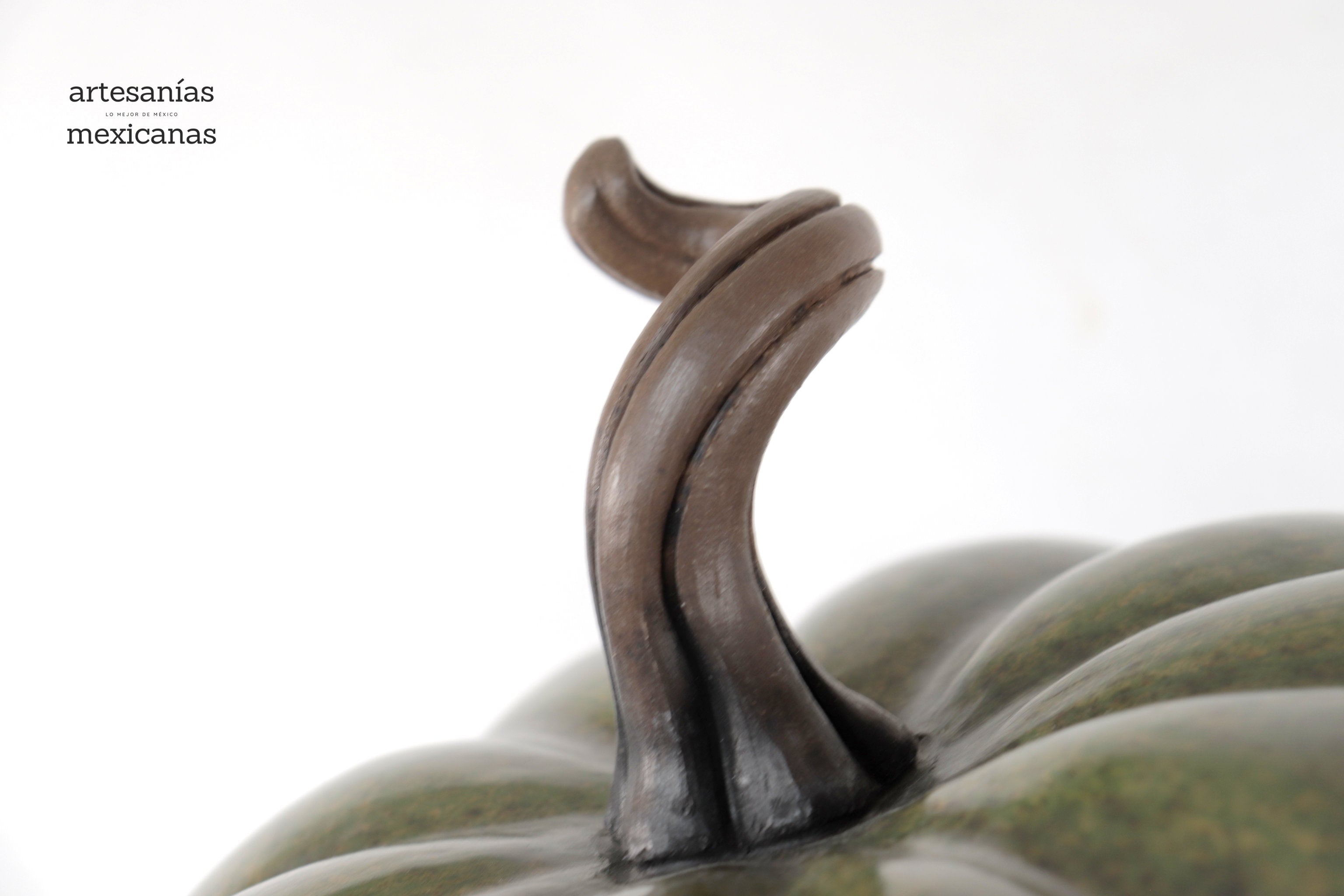 Pumpkin green large Clay - 16.1 in. Trejo