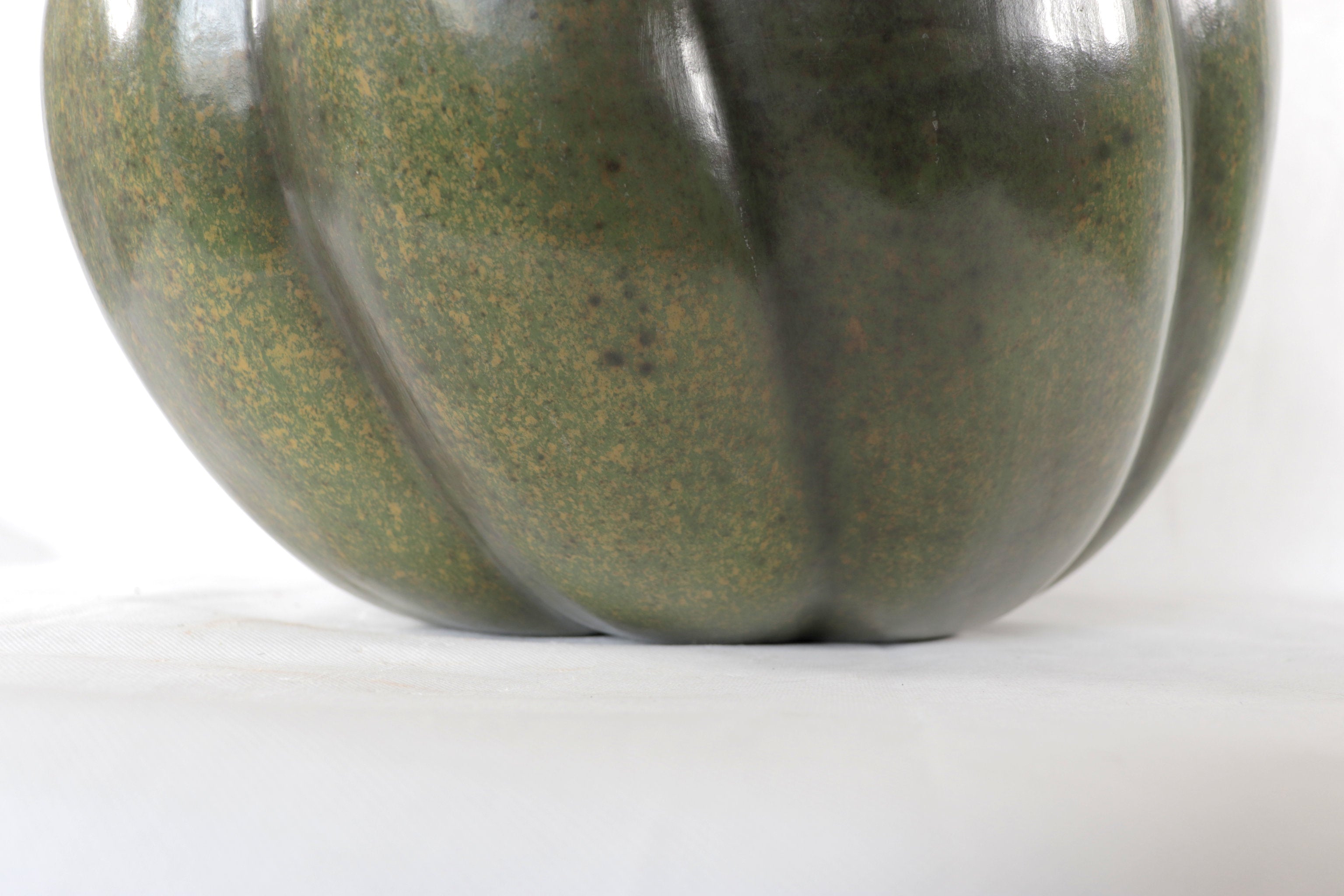 Pumpkin green large Clay - 16.1 in. Trejo