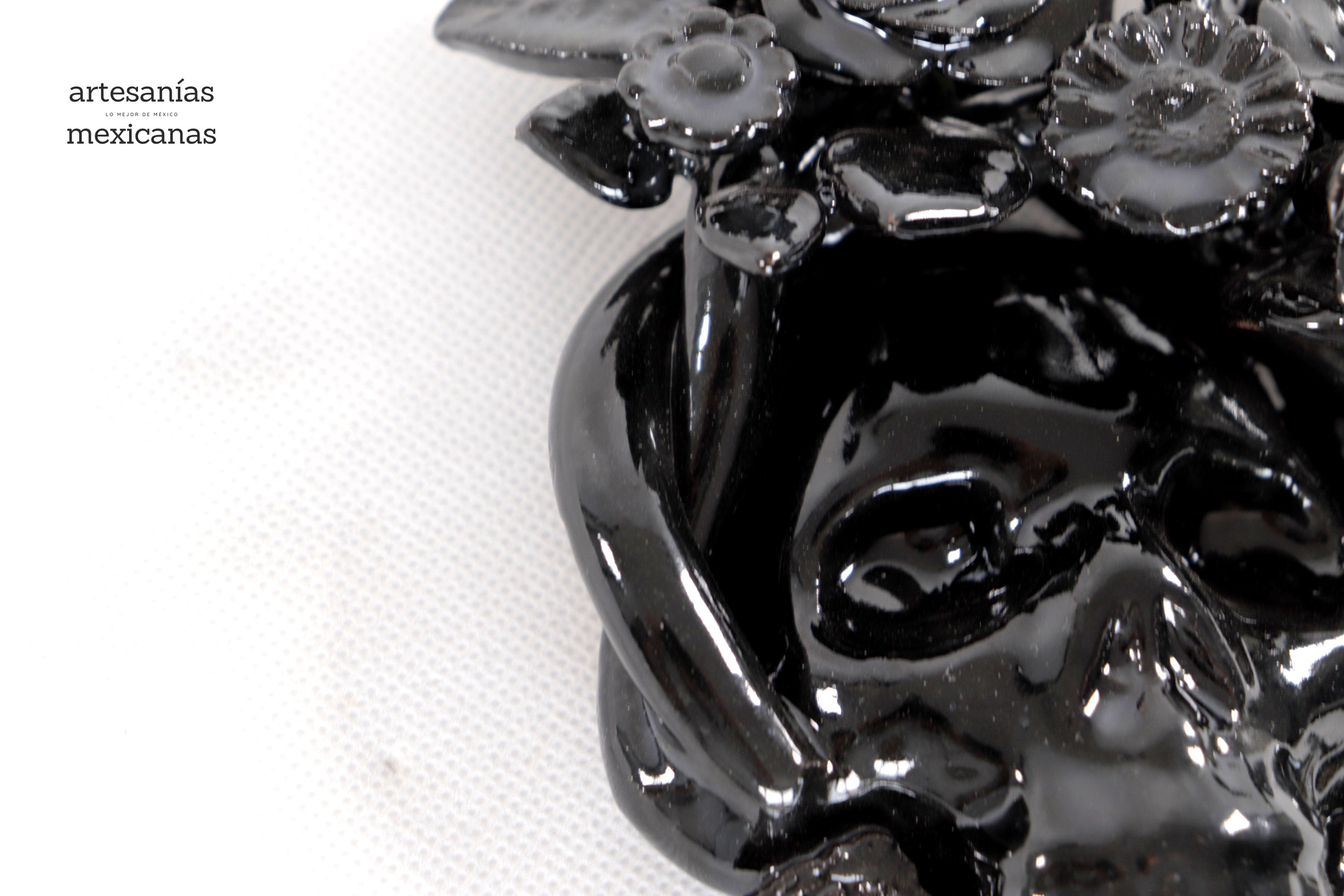Skull black chica Wall I - Glazed Clay - 5.7 in. Tiru