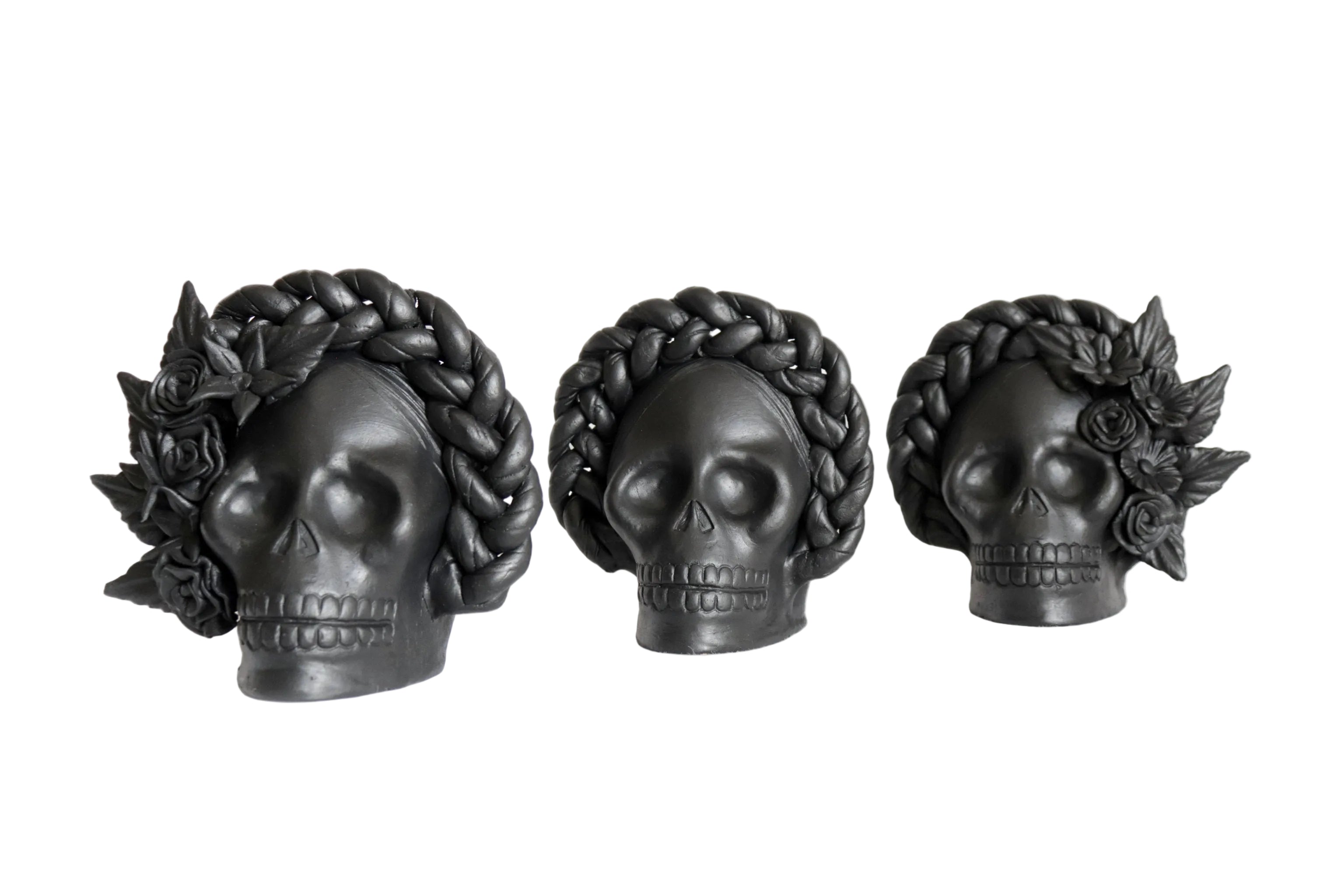 Set 3 Skulls Blacks with Trenza Clay 7 in. Brenda Capula