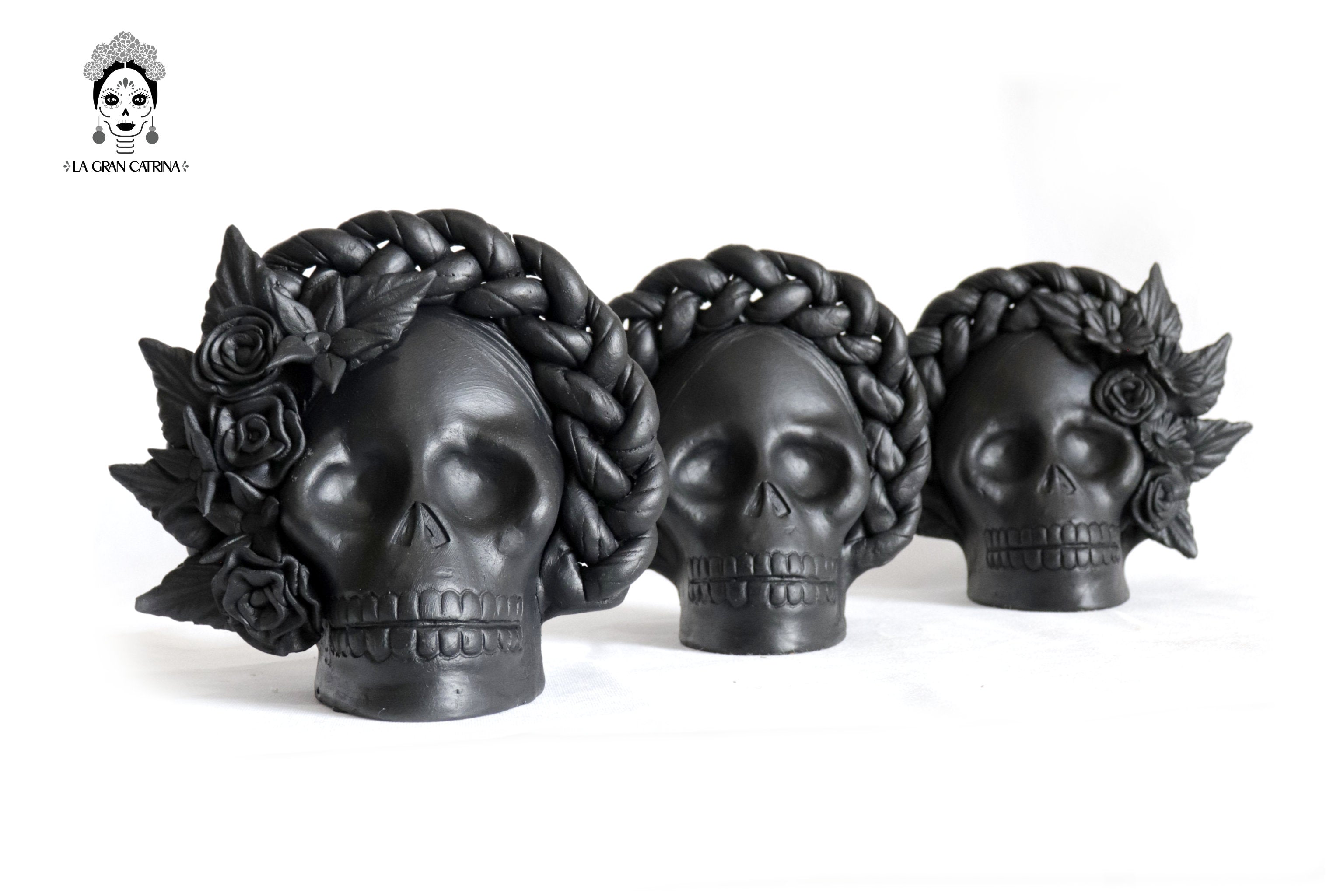 Set 3 Skulls Blacks with Trenza Clay 7 in. Brenda Capula