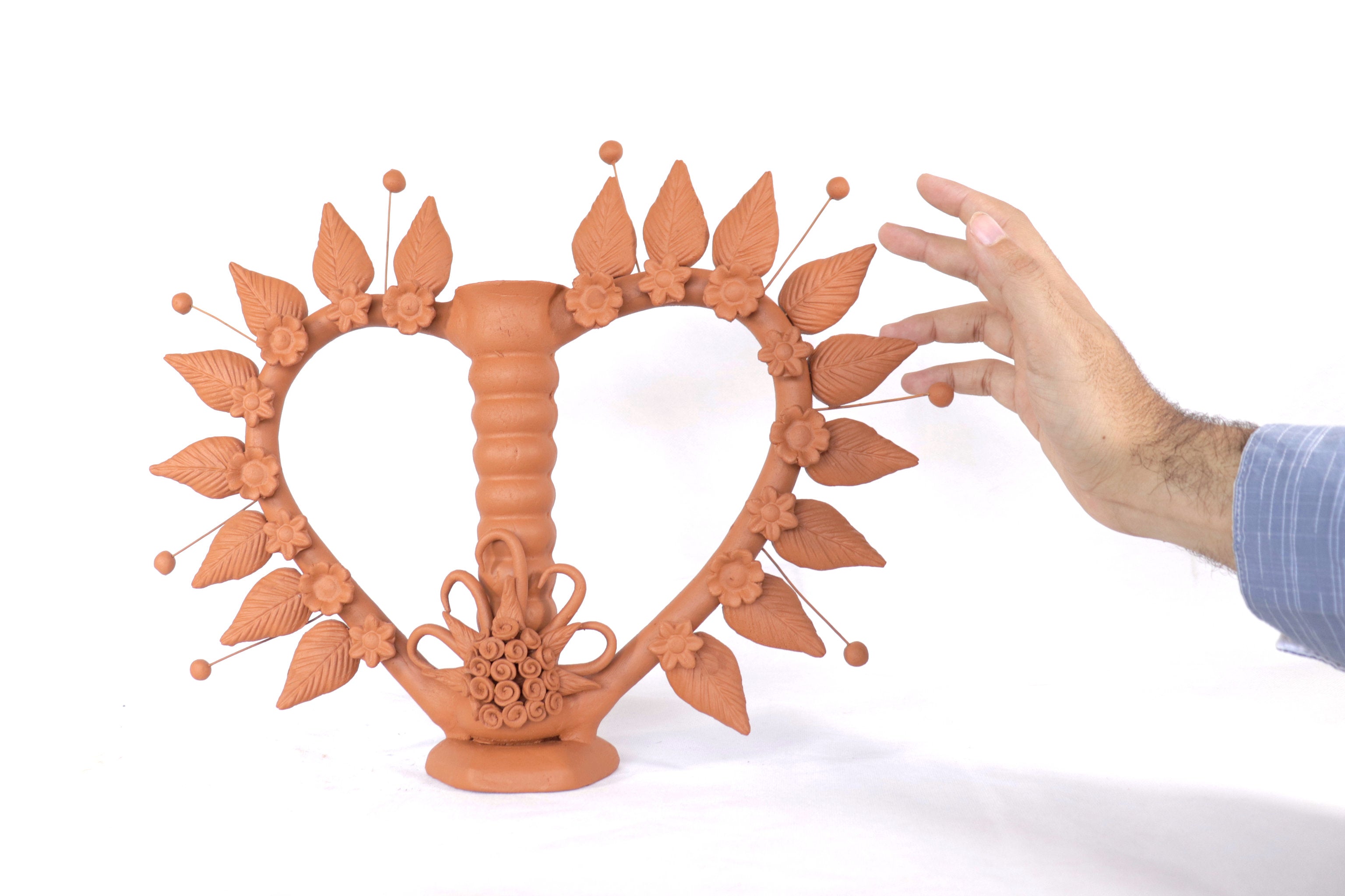 Candleholder of Clay Heart Pery