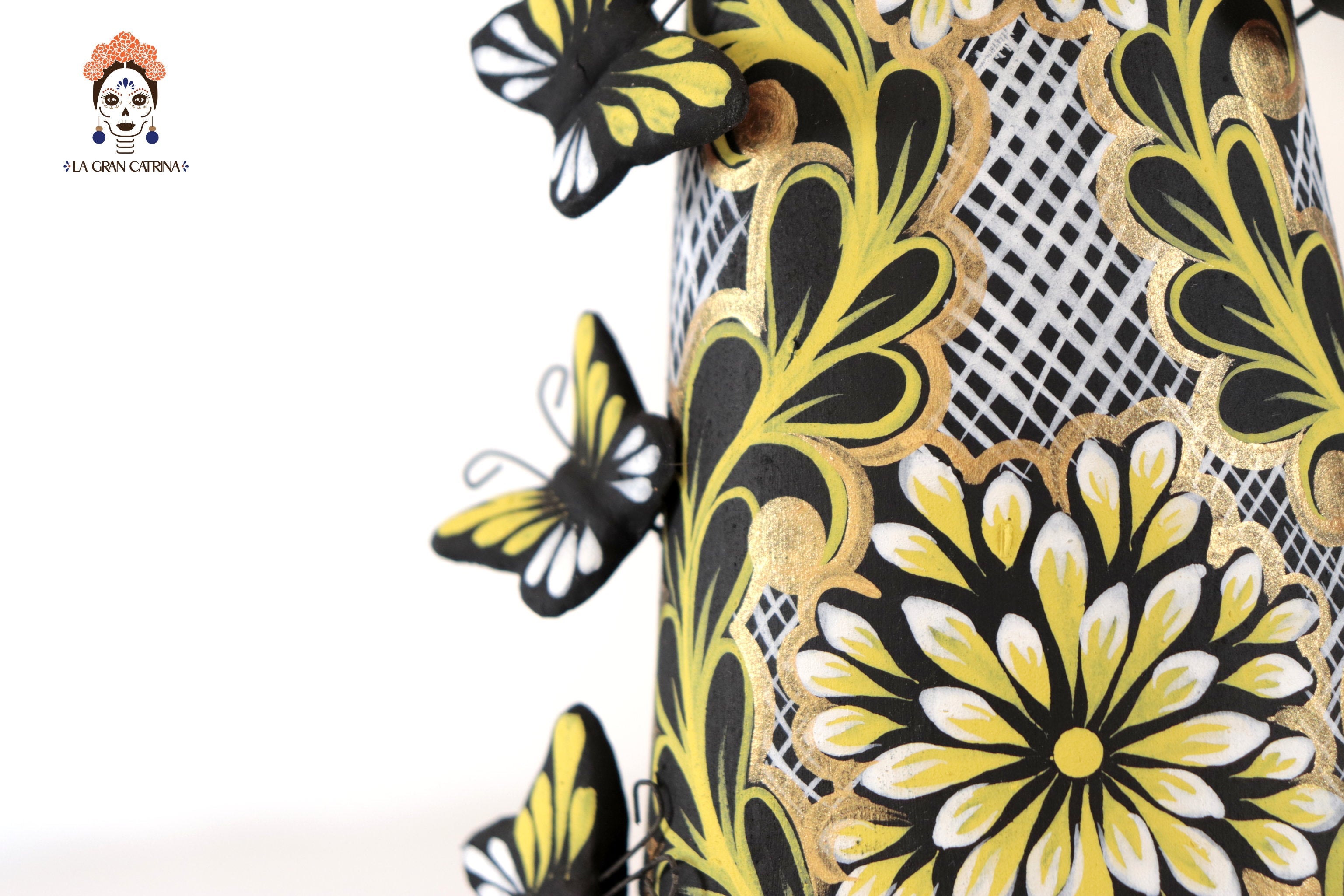 Catrinas hermanas of butterflies - White and yellow - 20 in. Adan