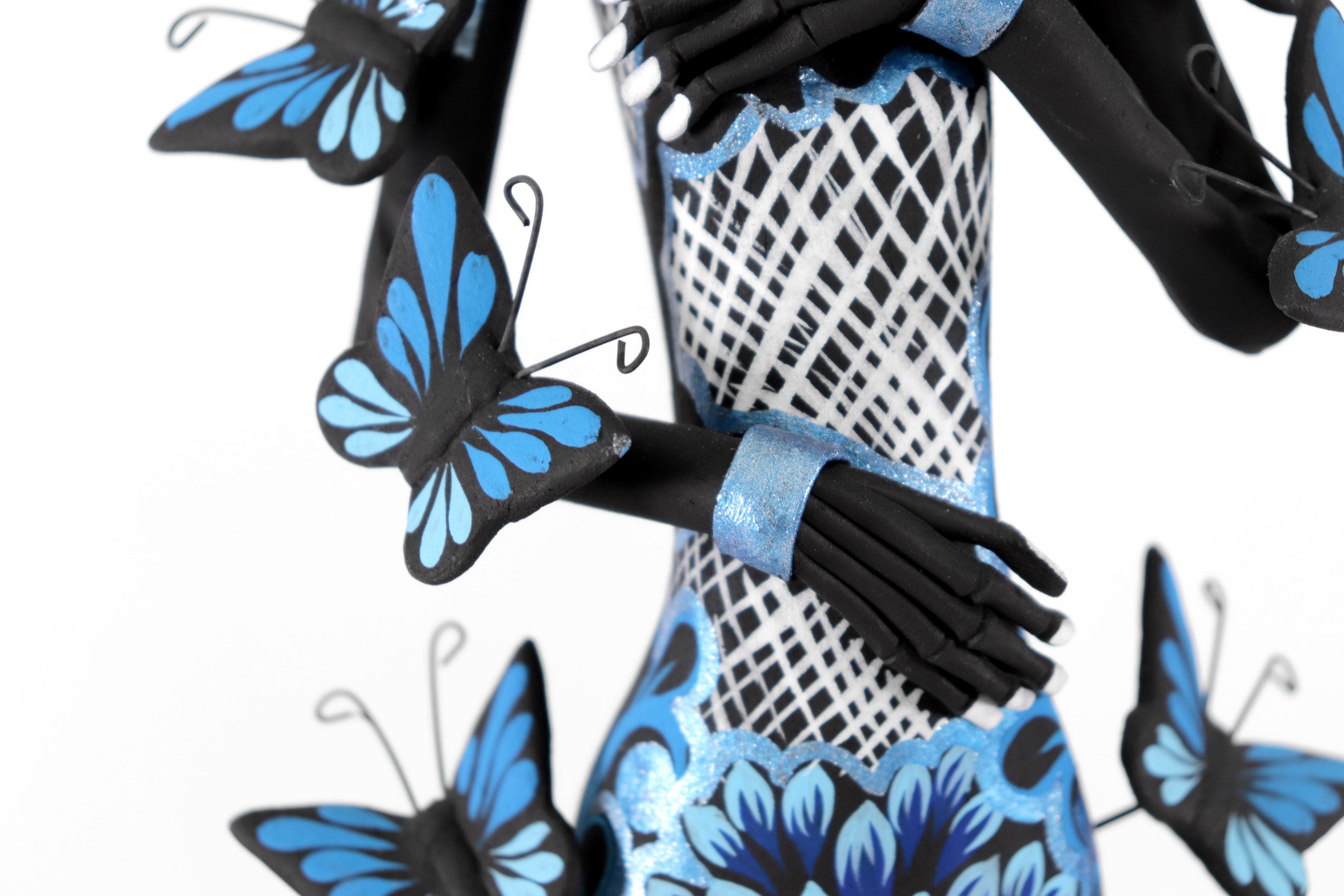Catrinas hermanas of butterflies - Bluees - 20 in. Adan