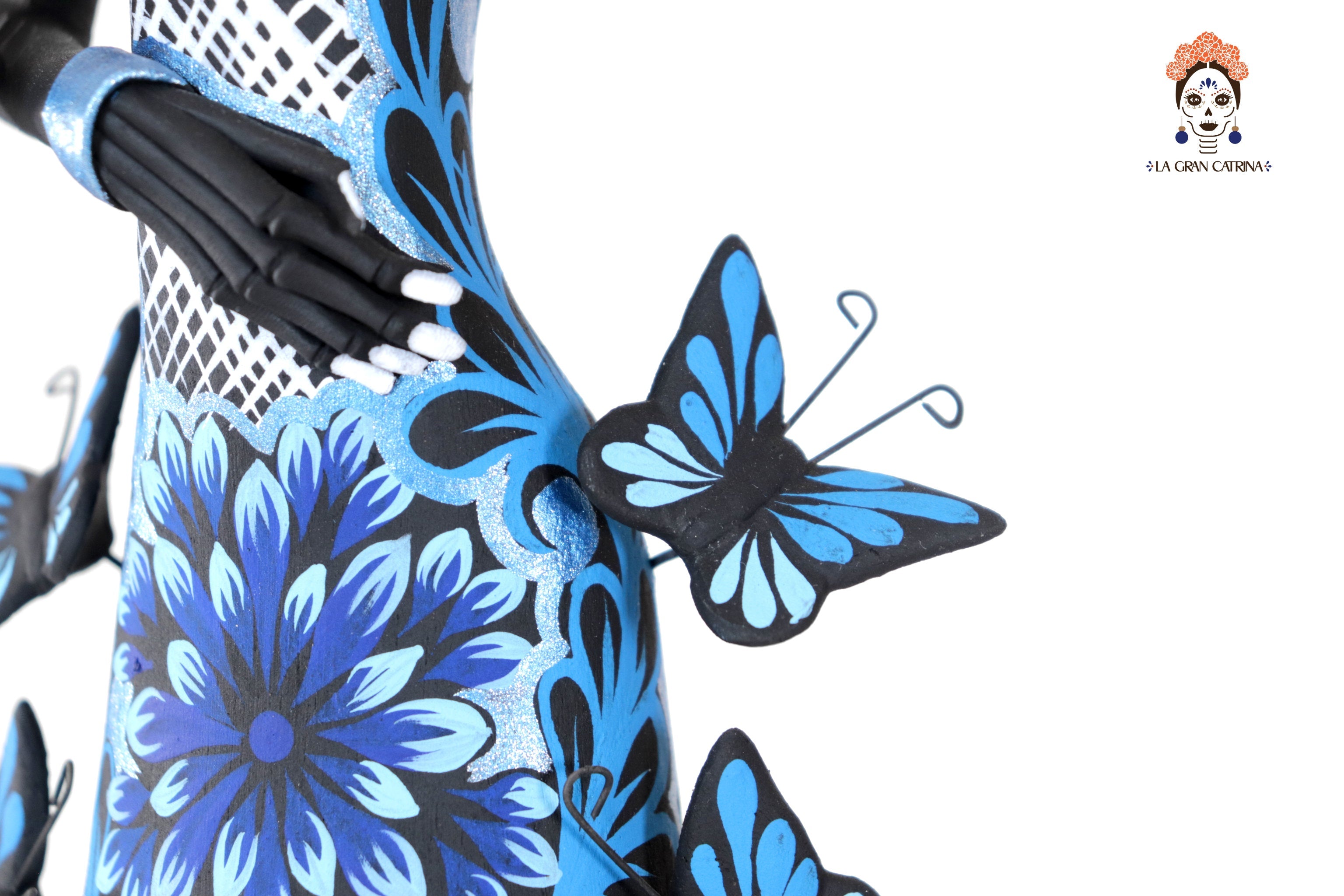 Catrinas hermanas of butterflies - Bluees - 20 in. Adan
