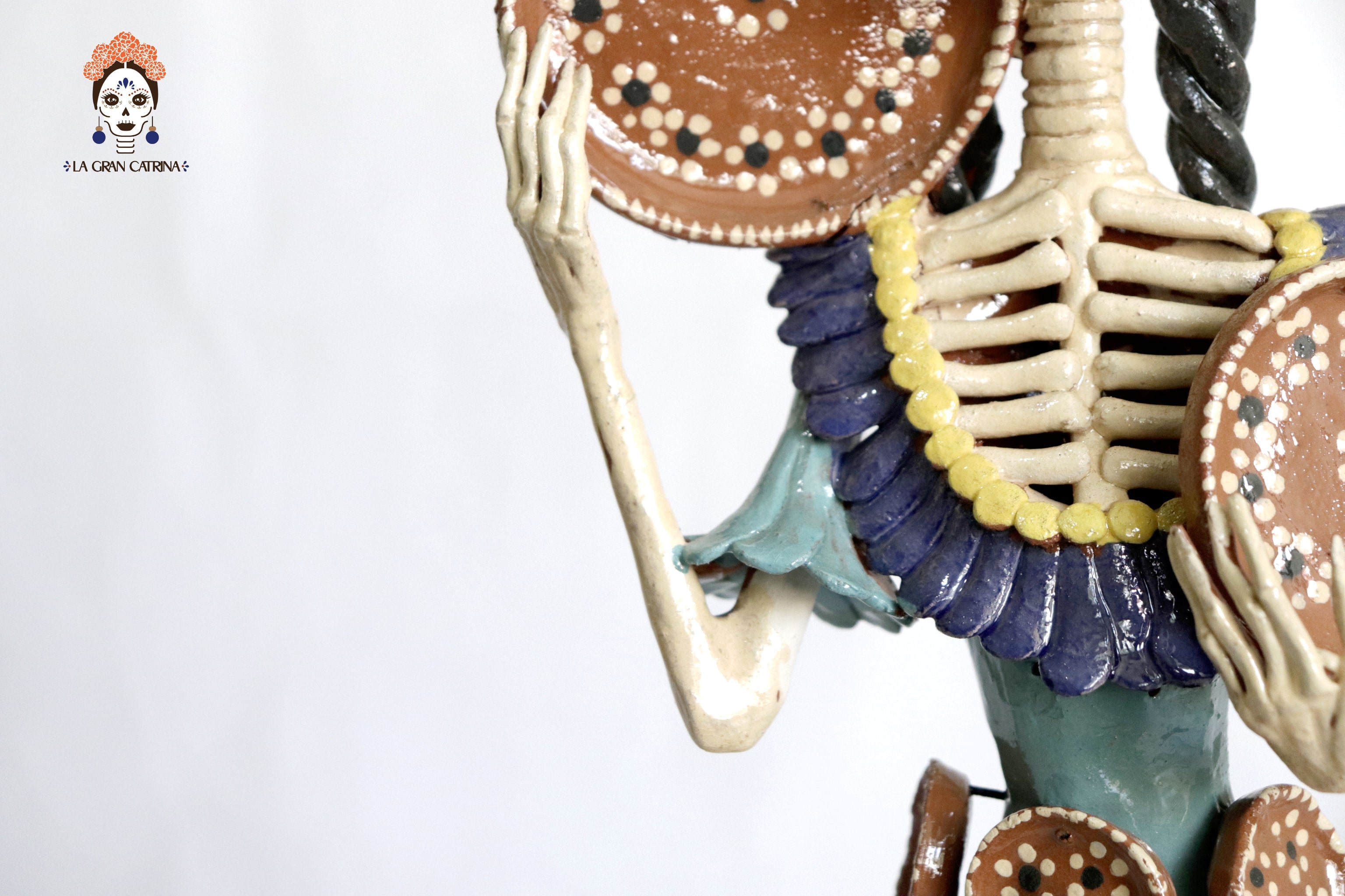 Catrina Platera - 19.7 in. Tia Adan