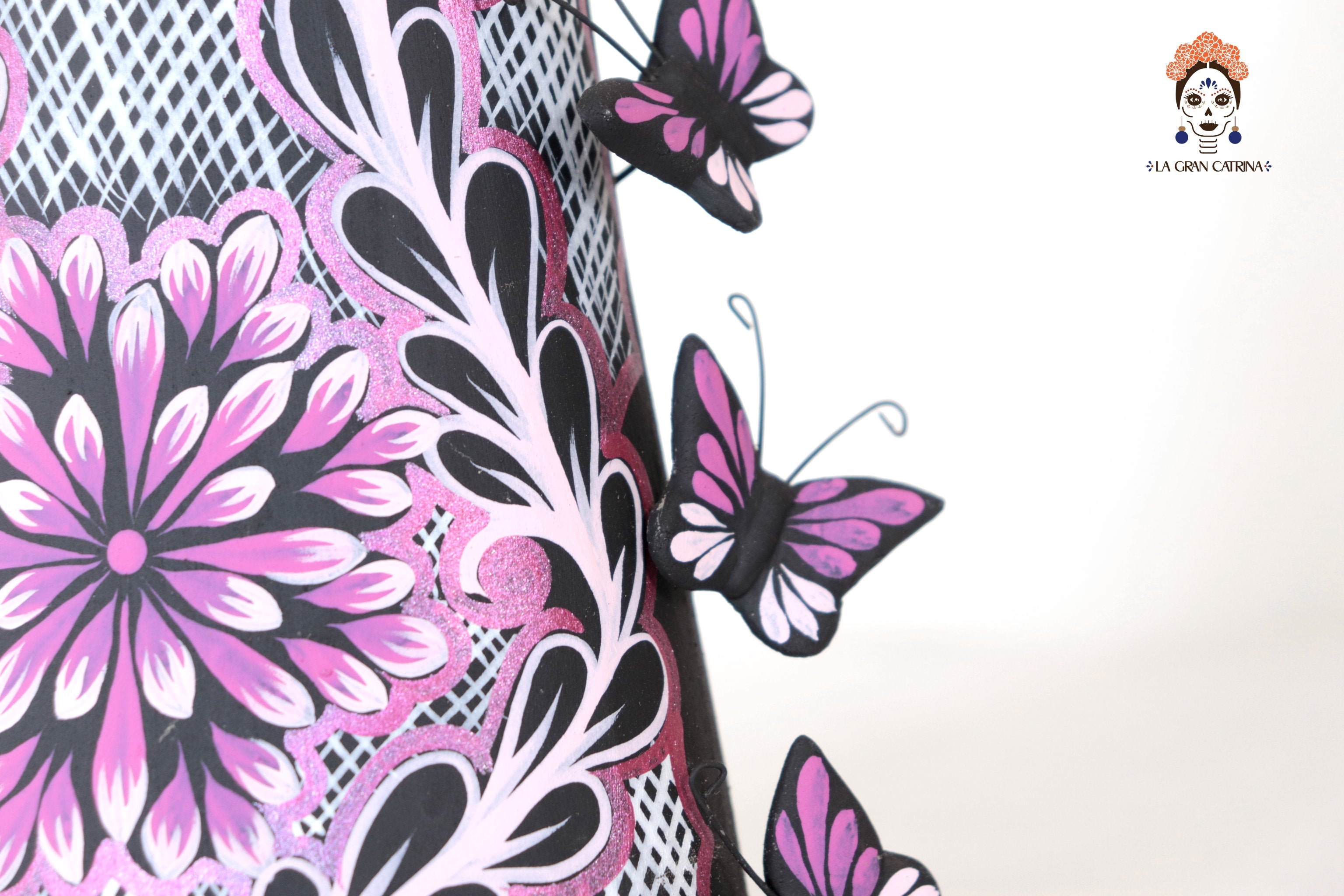Catrinas hermanas of butterflies - Pink - 20 in. Adan
