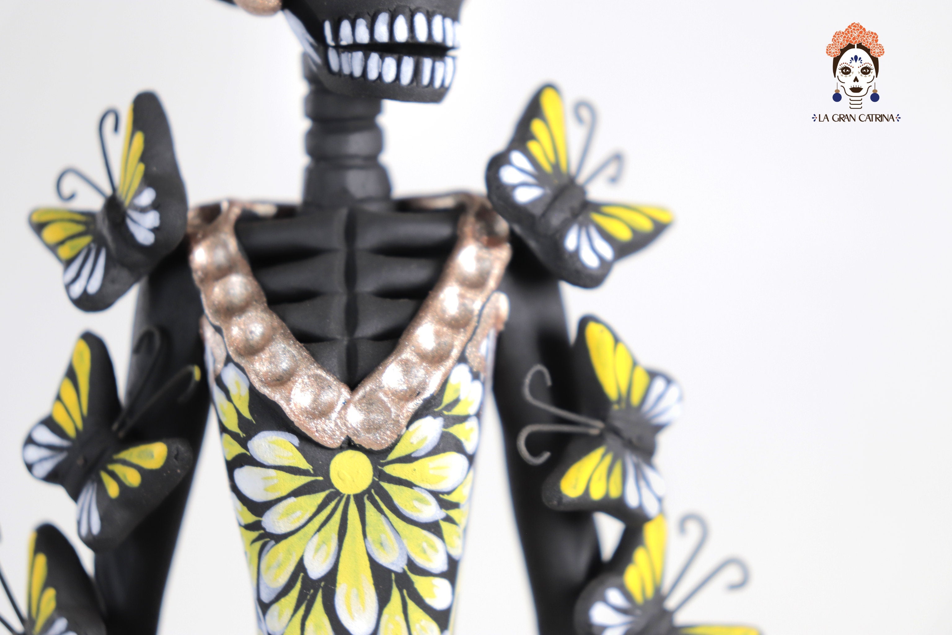 Catrina of butterflies White and yellow - 12 in. - in. Production Adan