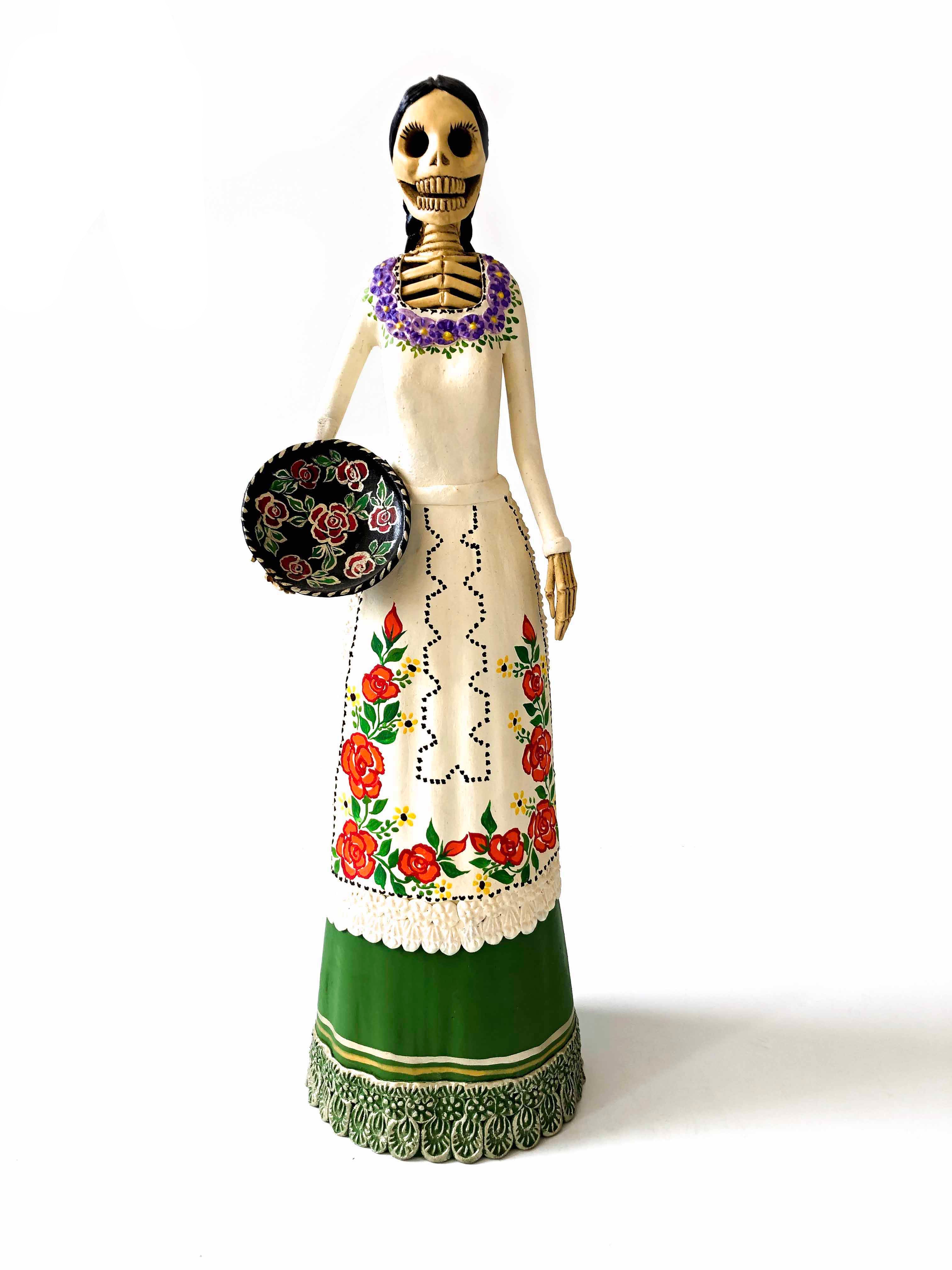 Catrina with plato flowereado - 20 in. Adan
