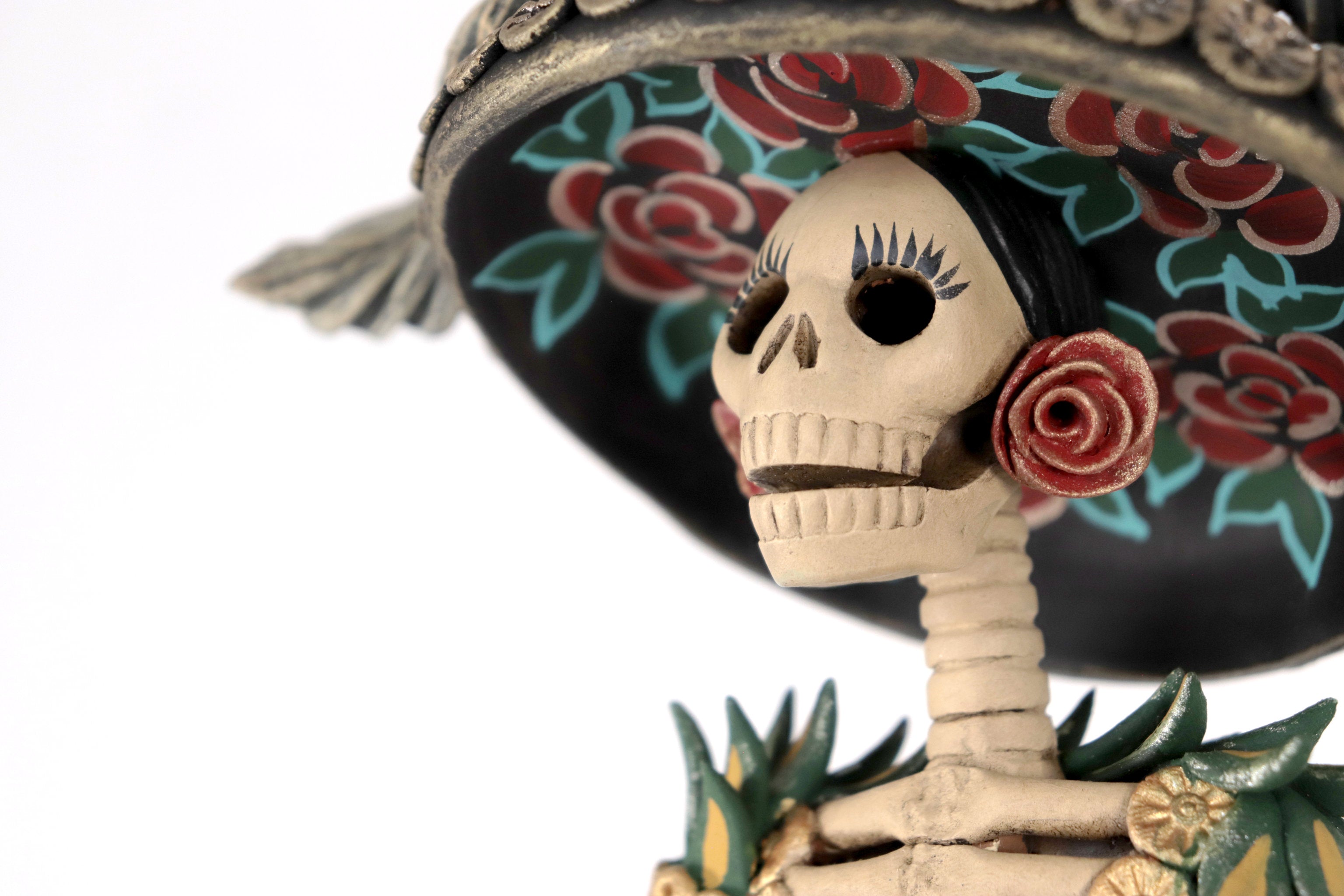 La Frida with la serpiente of red flowers - 18 in. Adan