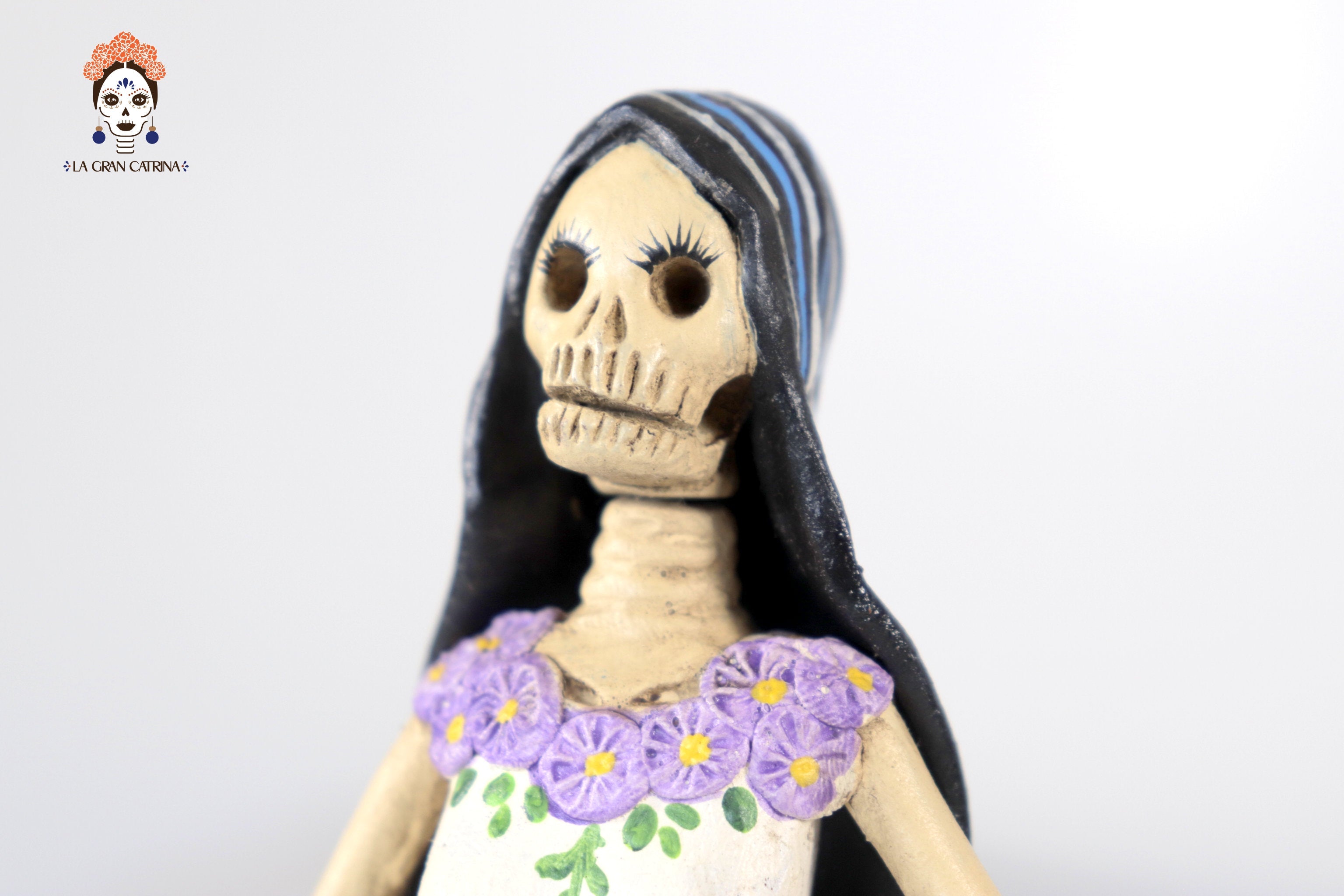 Catrina with cantarito - 8.2 in. Carolina y Ramon de la Cruz