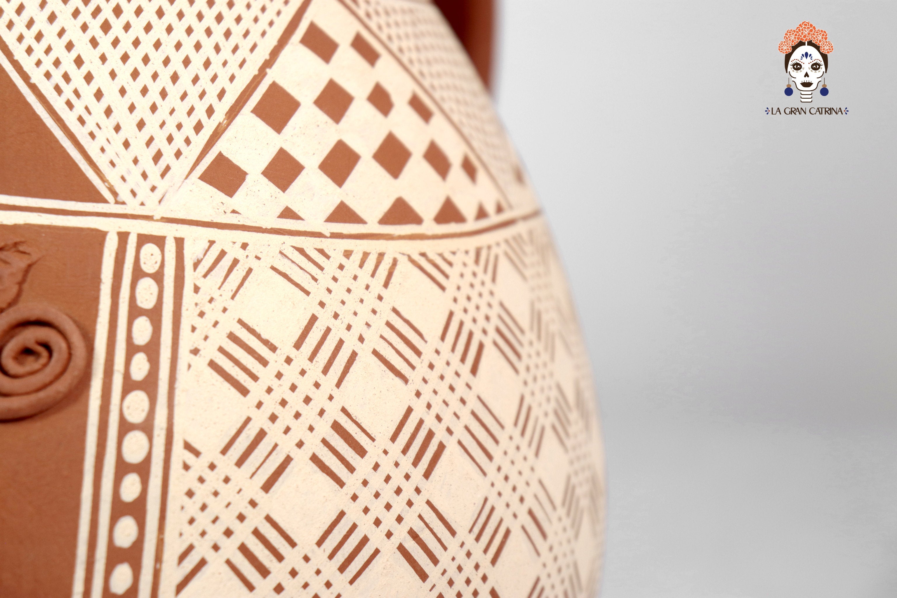 Pitcher Floral Clay - Patamban - 11.4 in. Patamban
