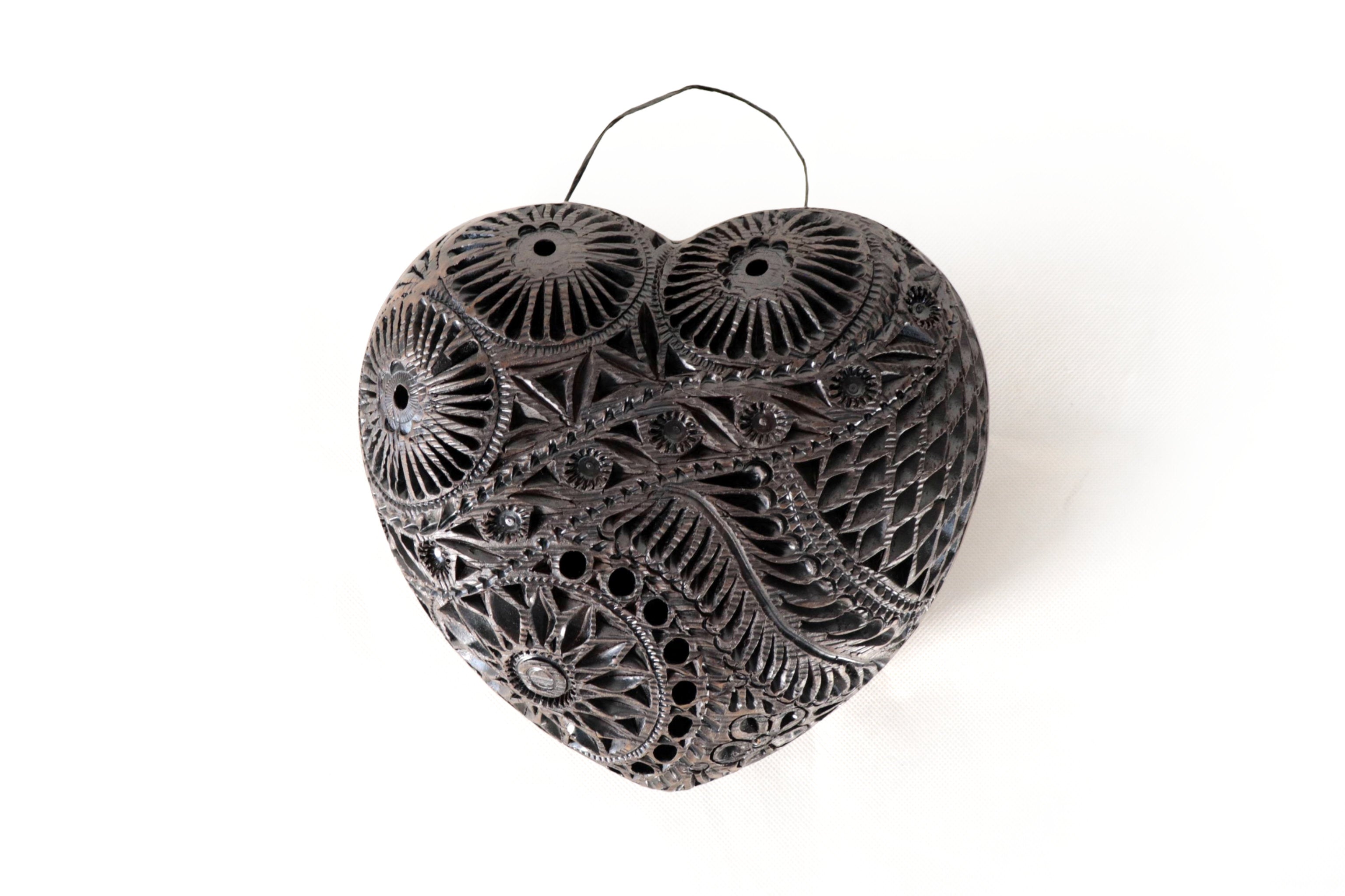 Black Clay Heart of Wall 7.8 in. - in. Production Tere Oax