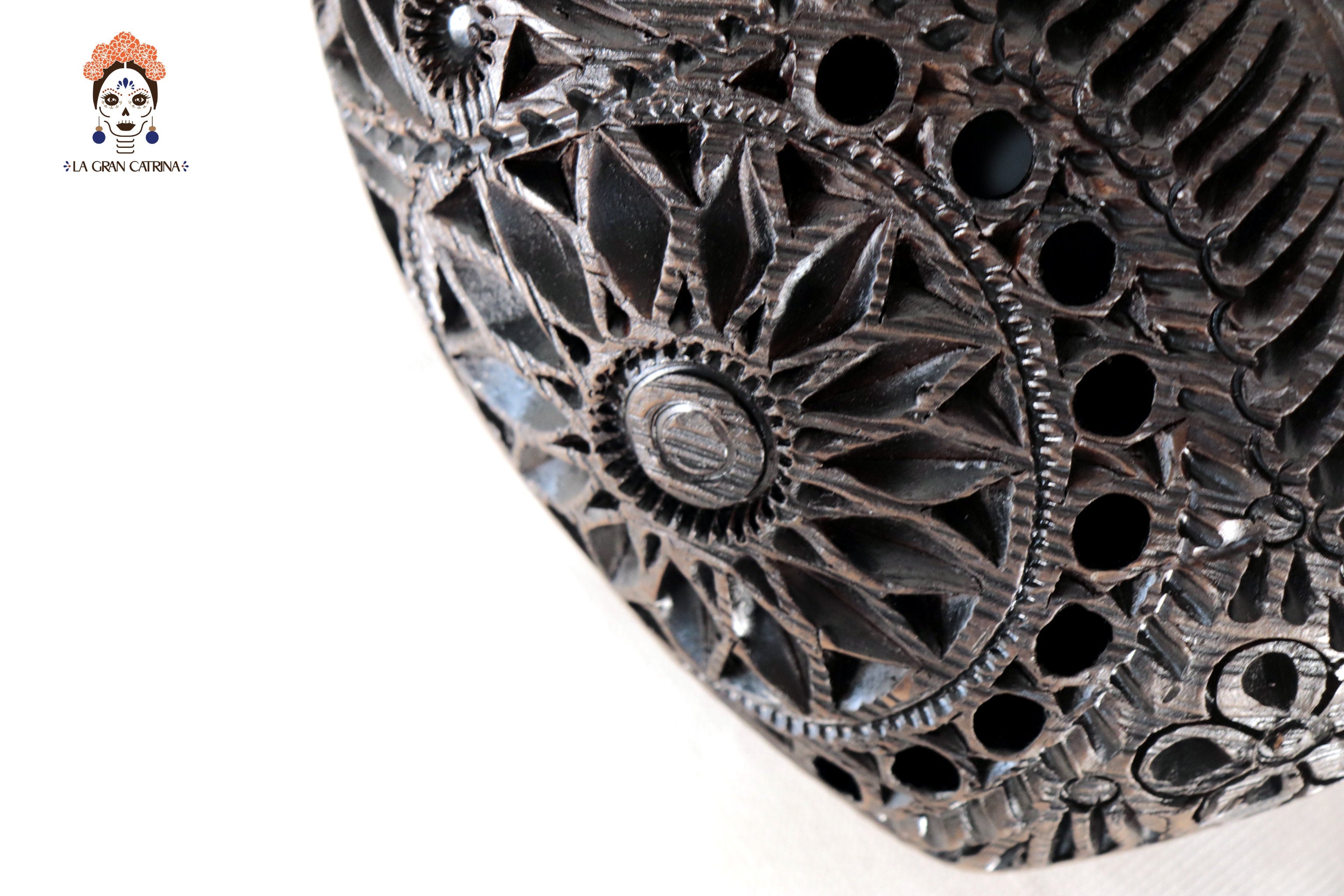 Black Clay Heart of Wall 7.8 in. - in. Production Tere Oax