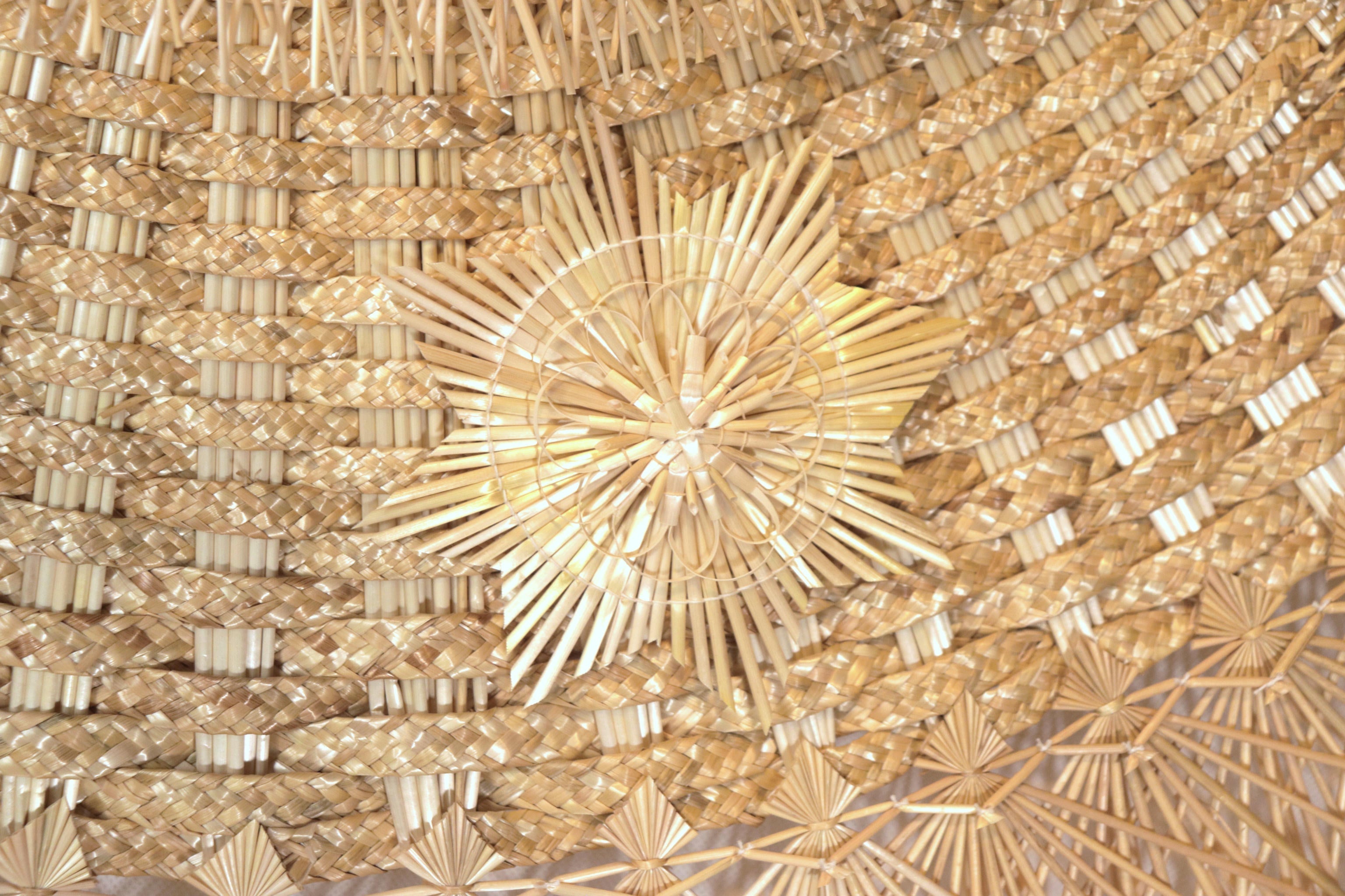 Wheat Straw Wall Circle - Sol - 53.1 in. Panikua